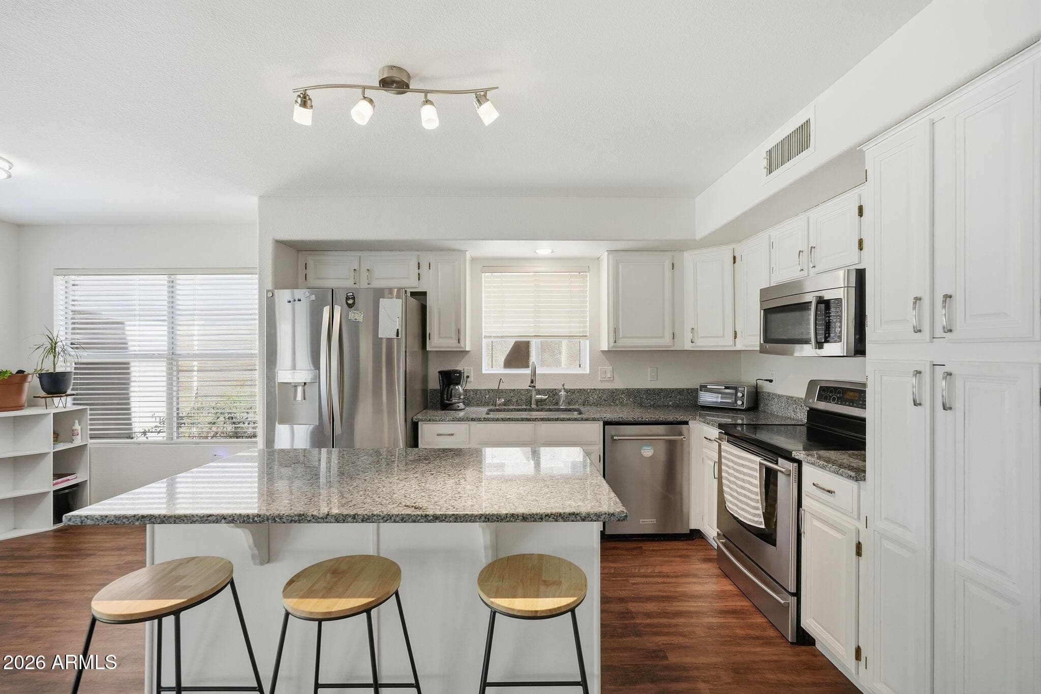 6462 E Raftriver St — photo 2