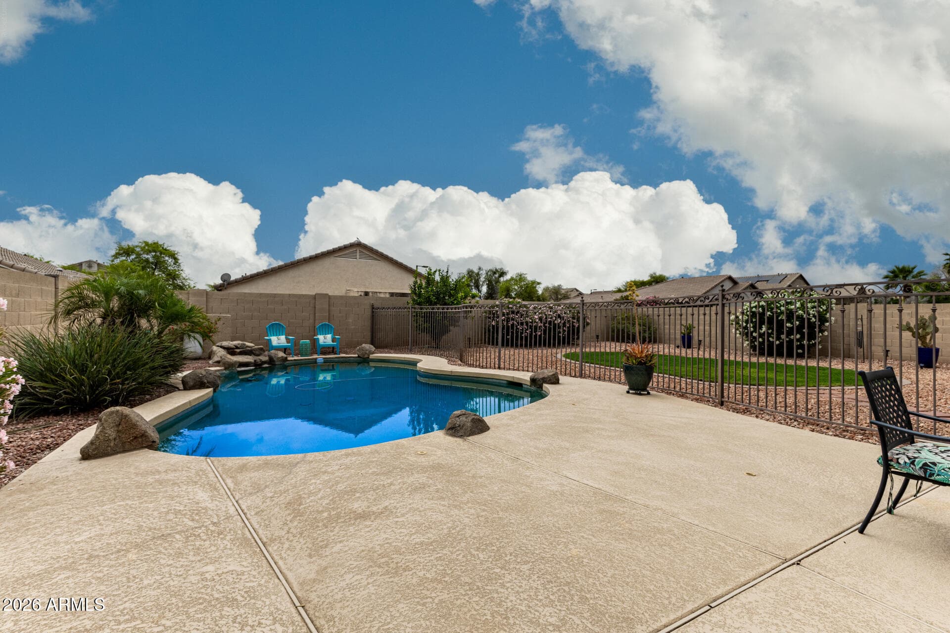 14135 W Gelding Dr — photo 39