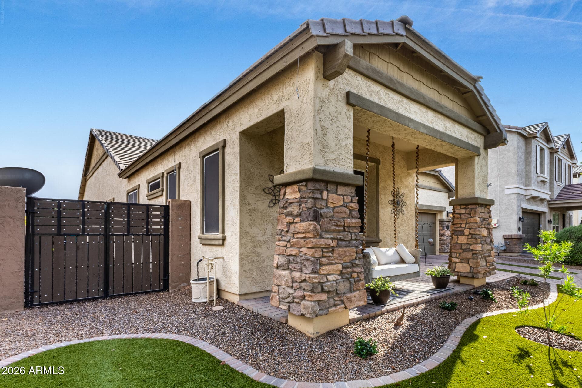 10555 E Mendoza Ave — photo 2