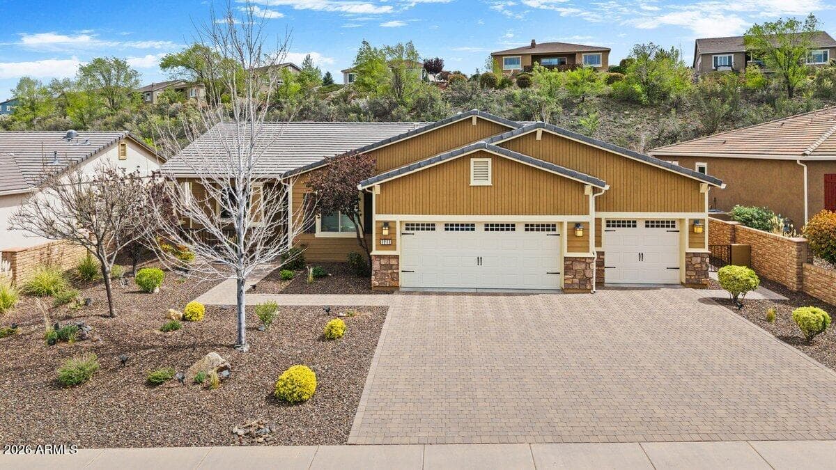 1711 Trinity Rose Dr — photo 1