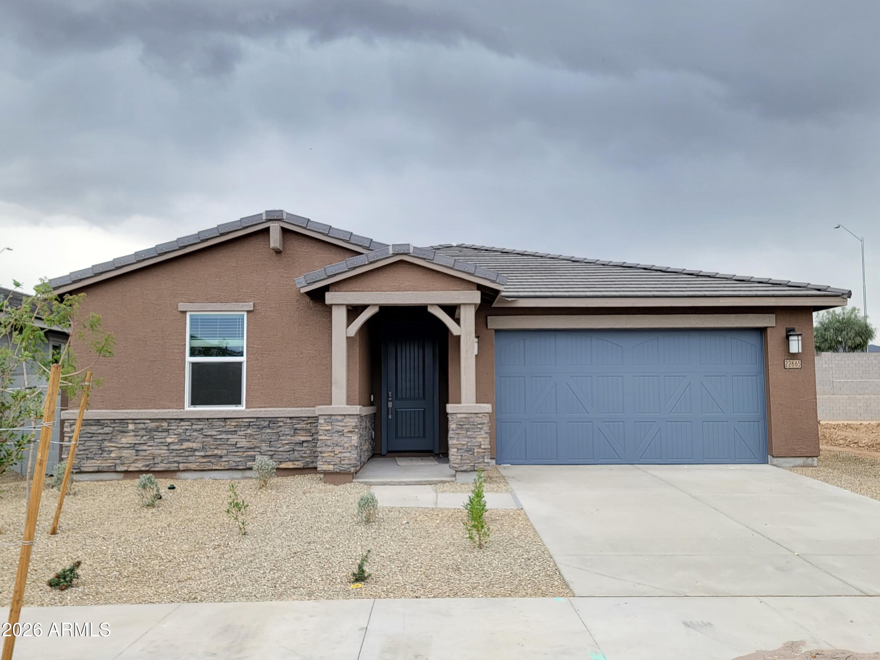 22665 W Pontiac Dr — photo 1