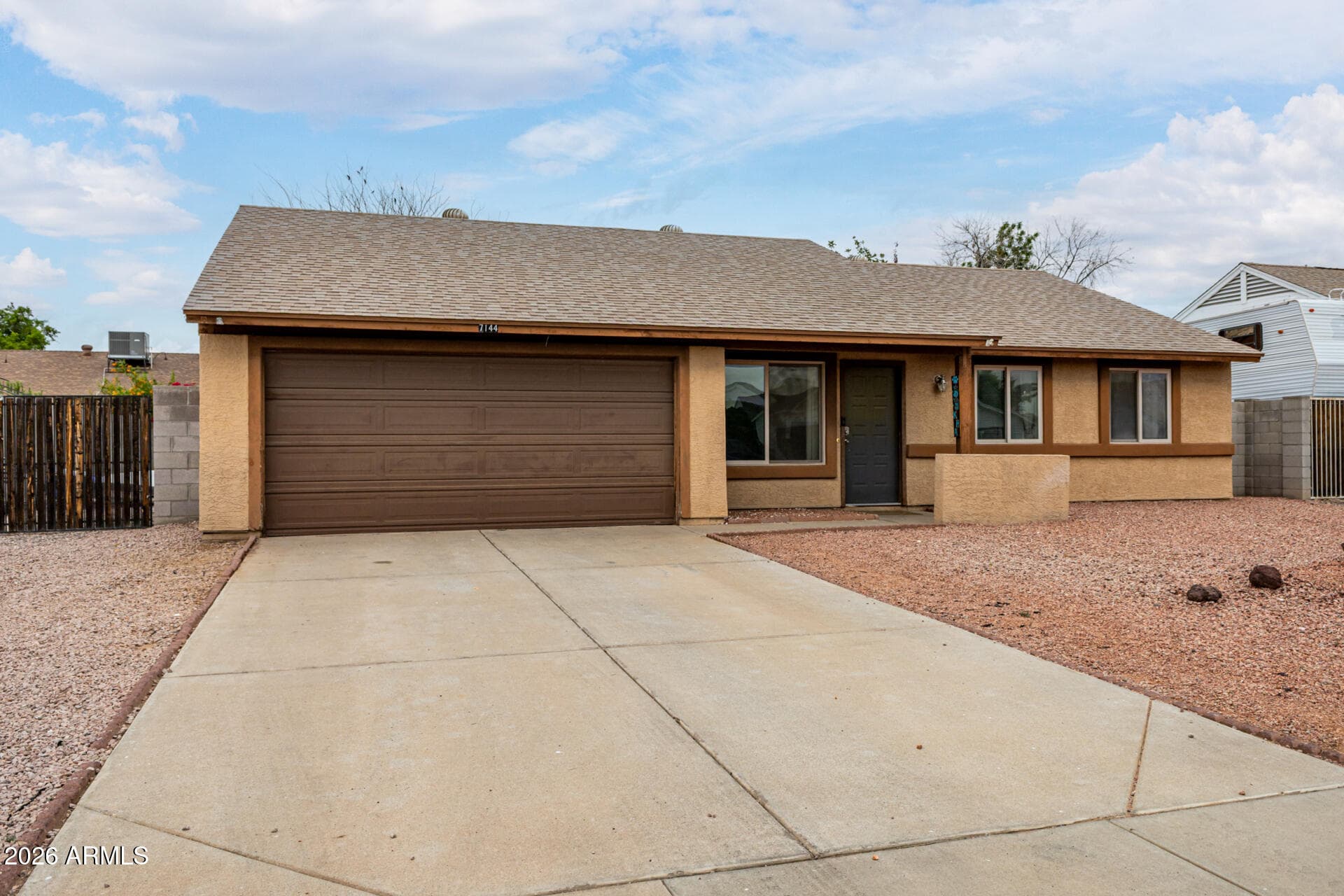 7144 W Canterbury Dr — photo 2