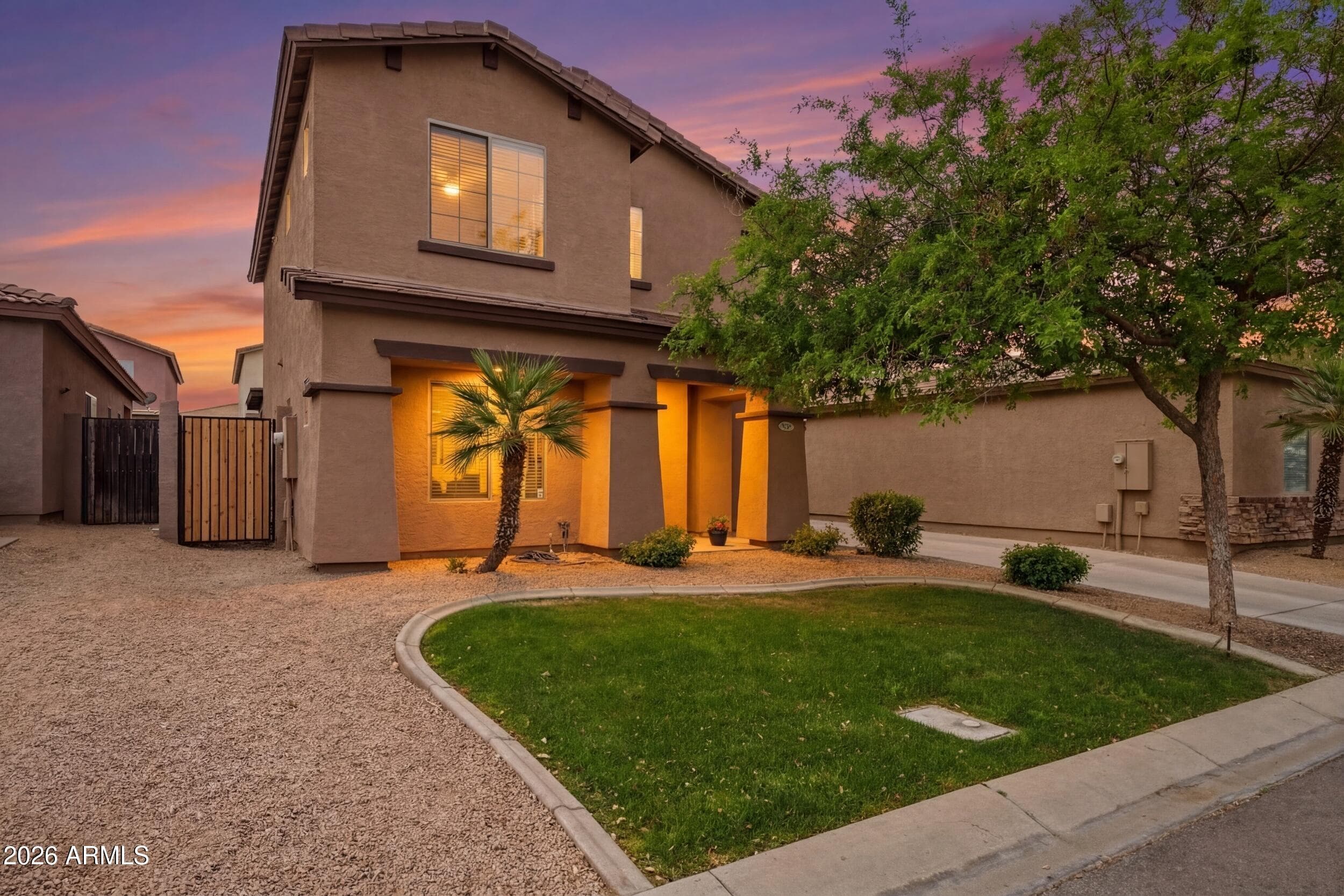 529 E San Carlos Way — photo 1