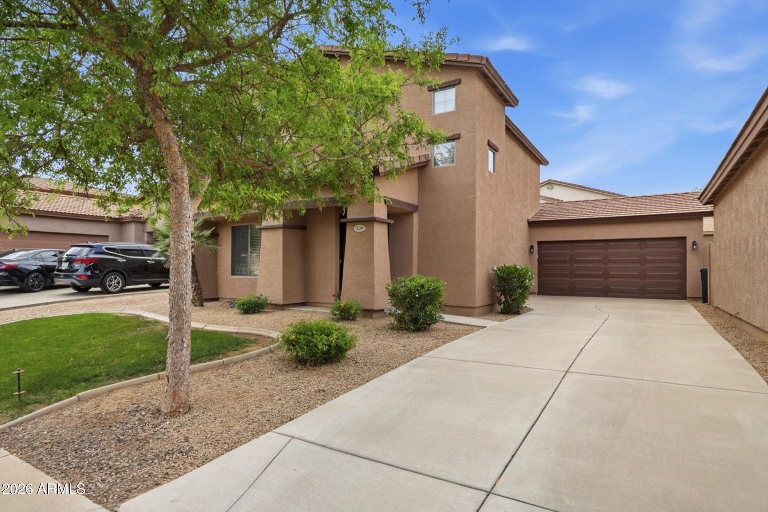 529 E San Carlos Way — photo 2