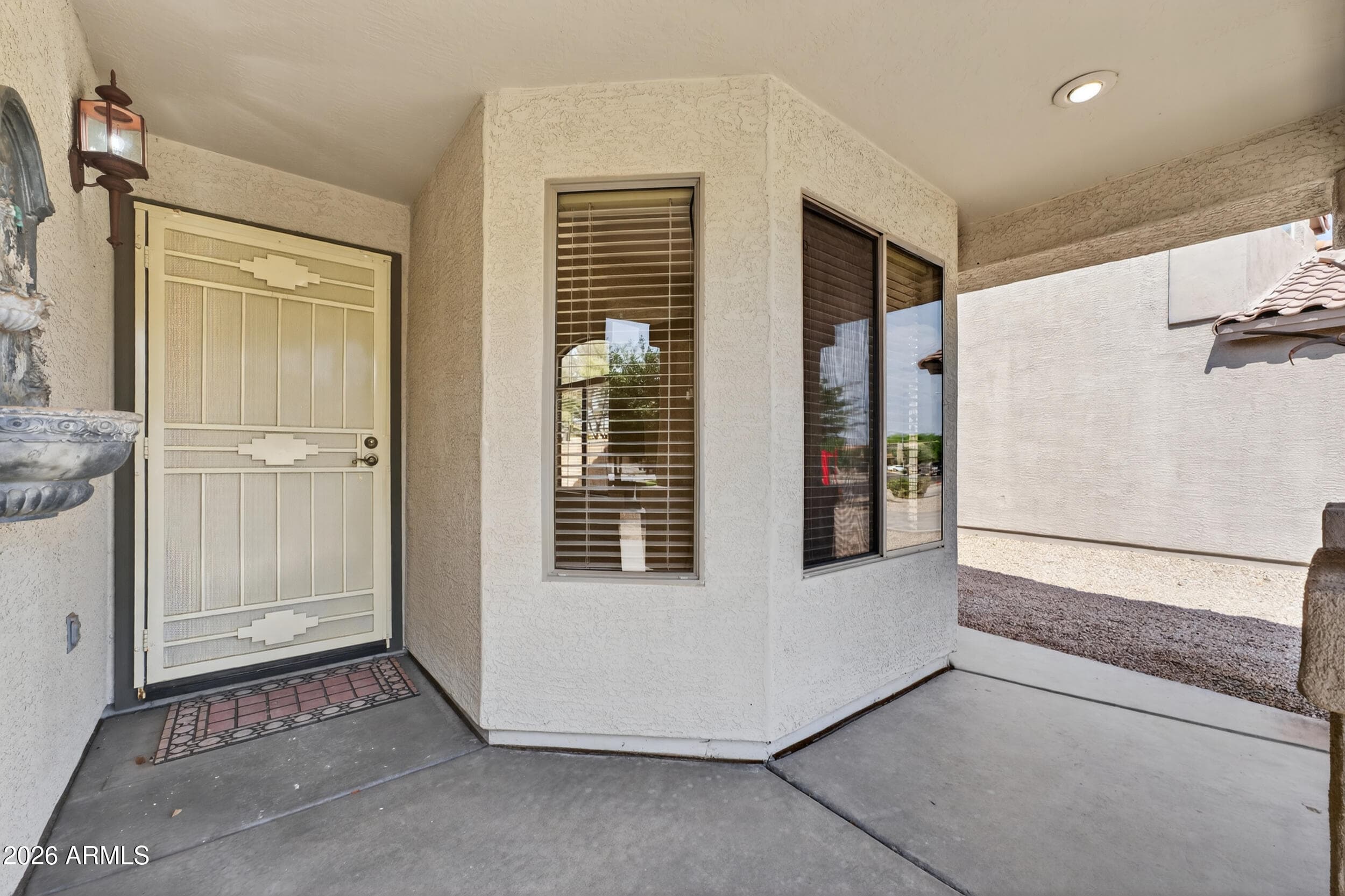 15996 W LINDEN ST - Photo 4