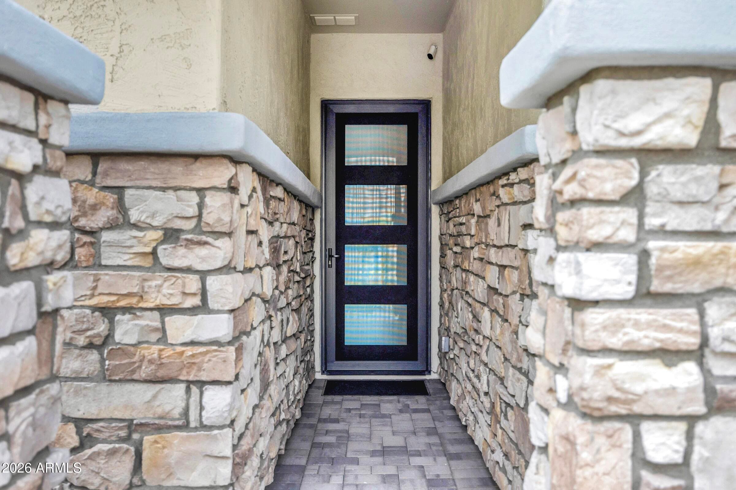 21333 W HILLCREST BLVD - Photo 4