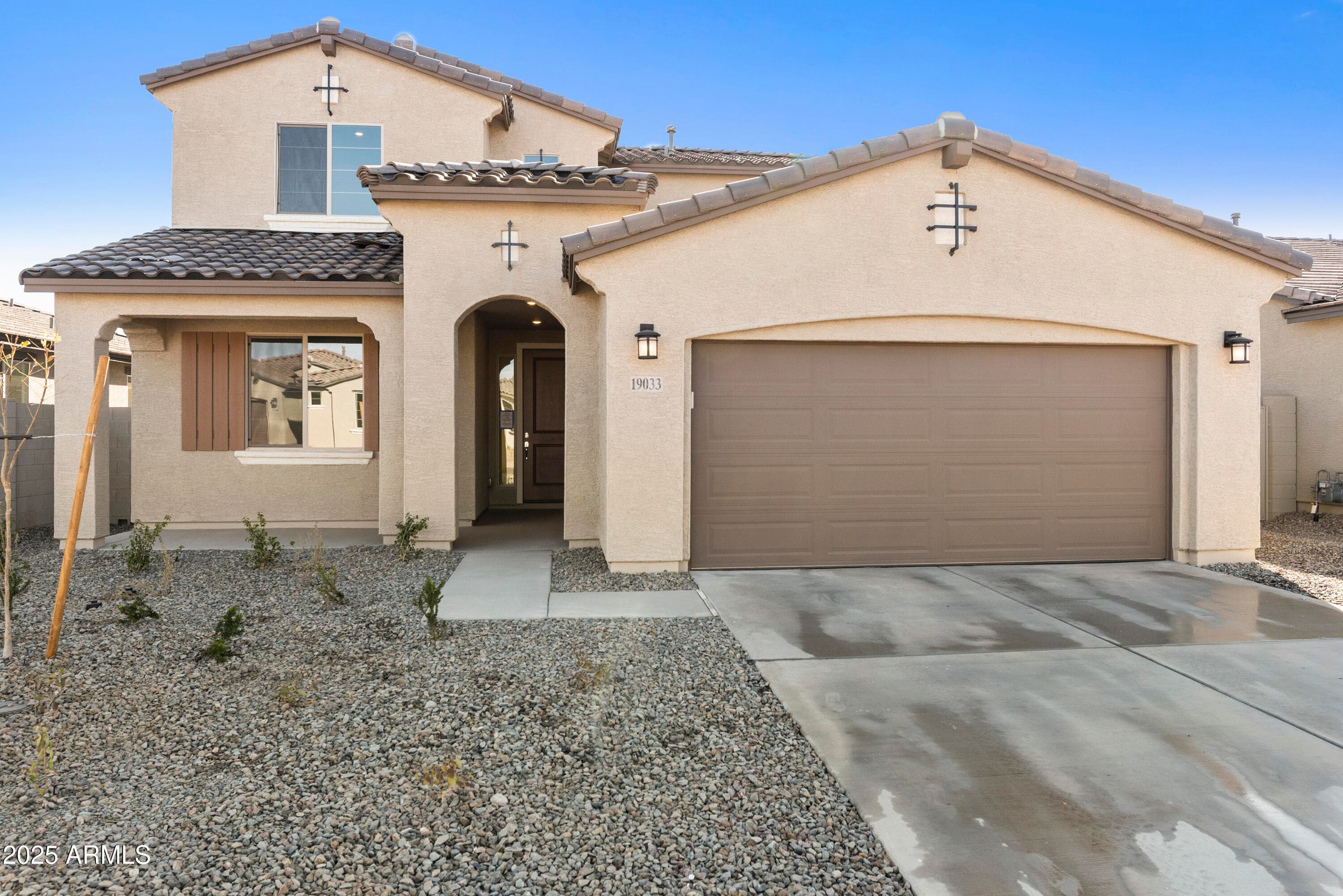 19033 W Rose Ln — photo 2