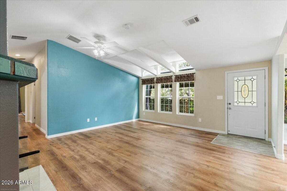 121 BRIAR ST - See more photos