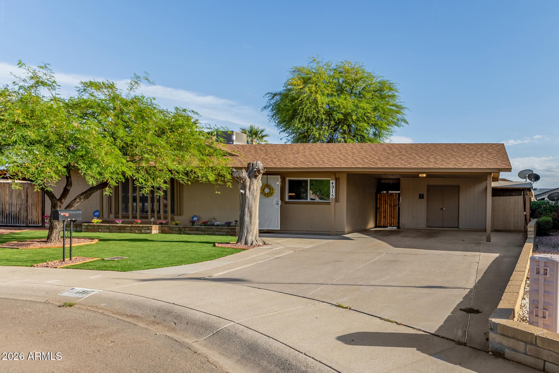 4915 W Morten Ave — photo 2