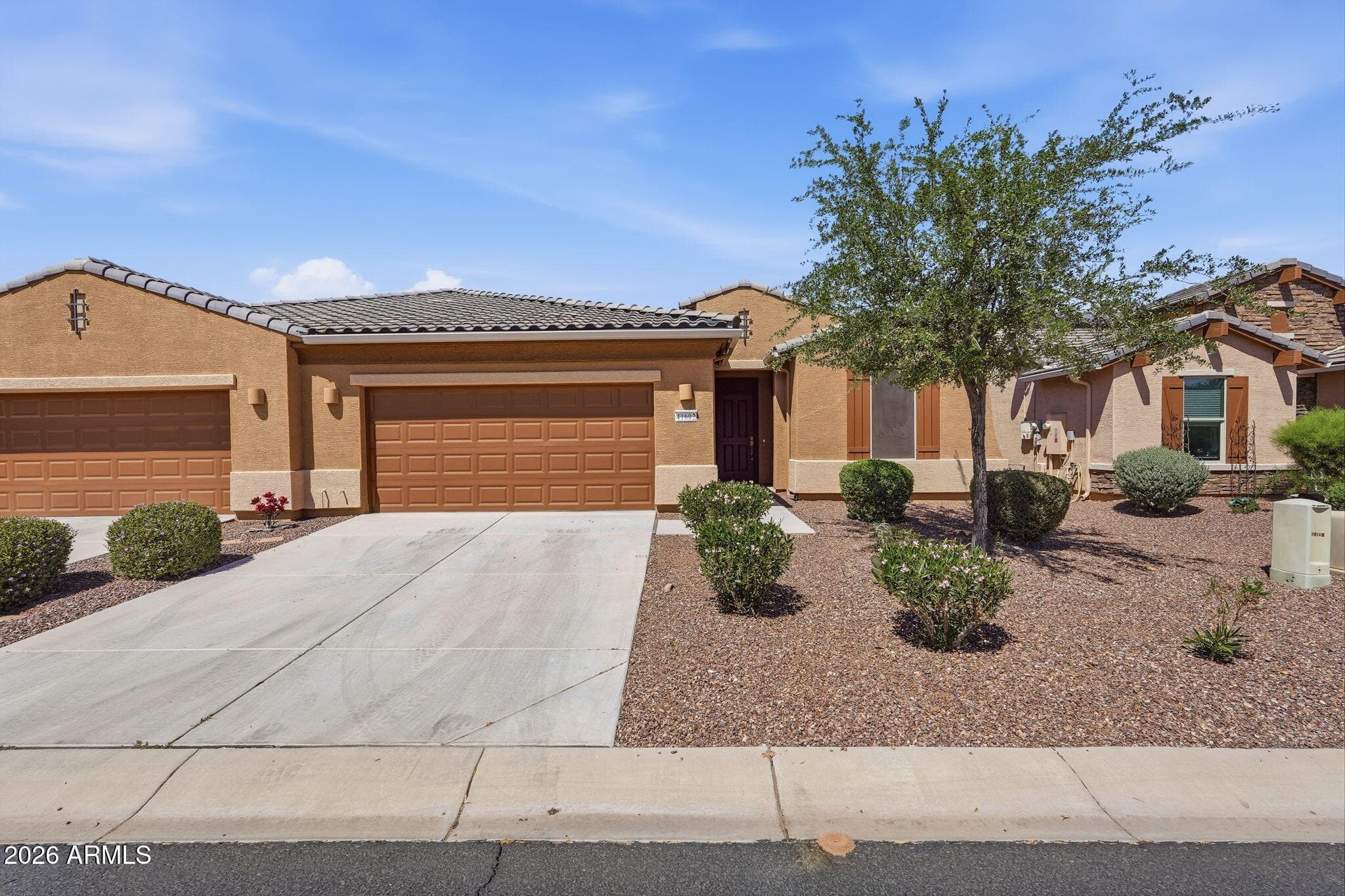 41602 W Caliente Dr — photo 2