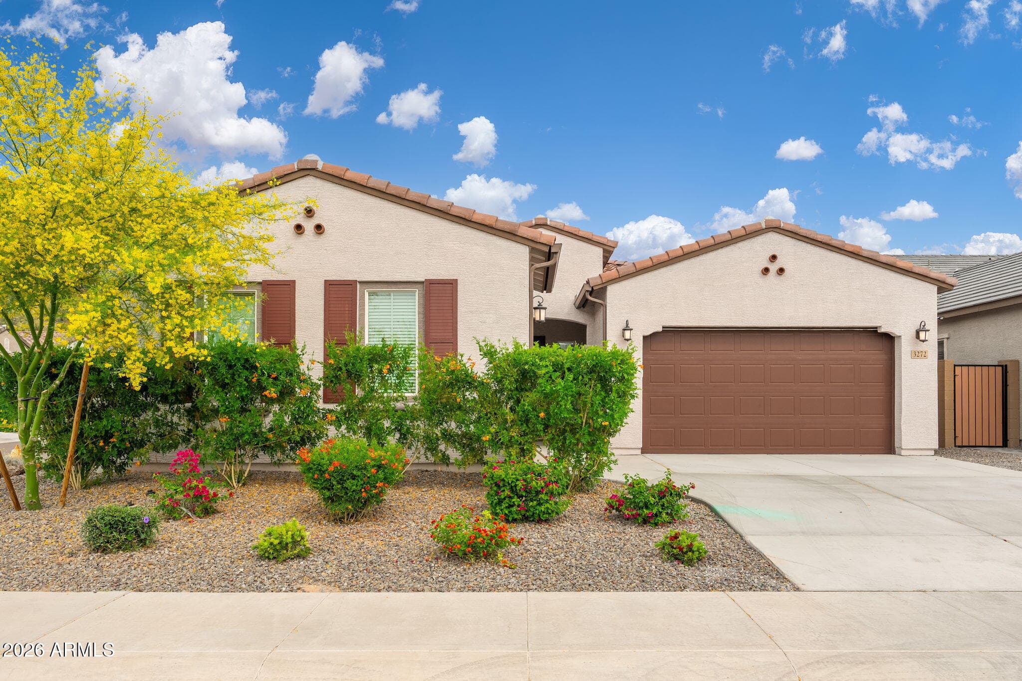 3272 W Peak View Rd — photo 1