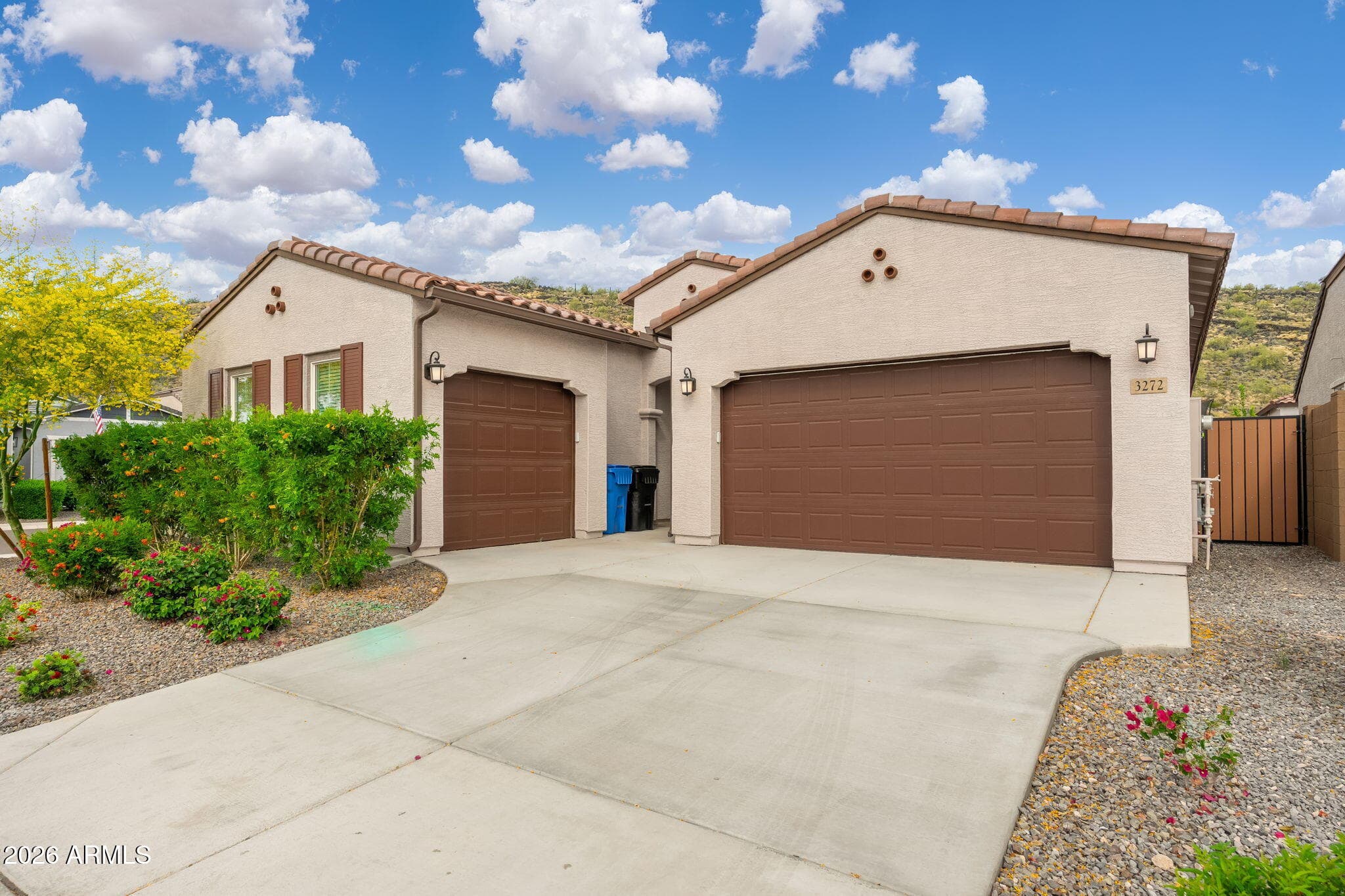 3272 W Peak View Rd — photo 2
