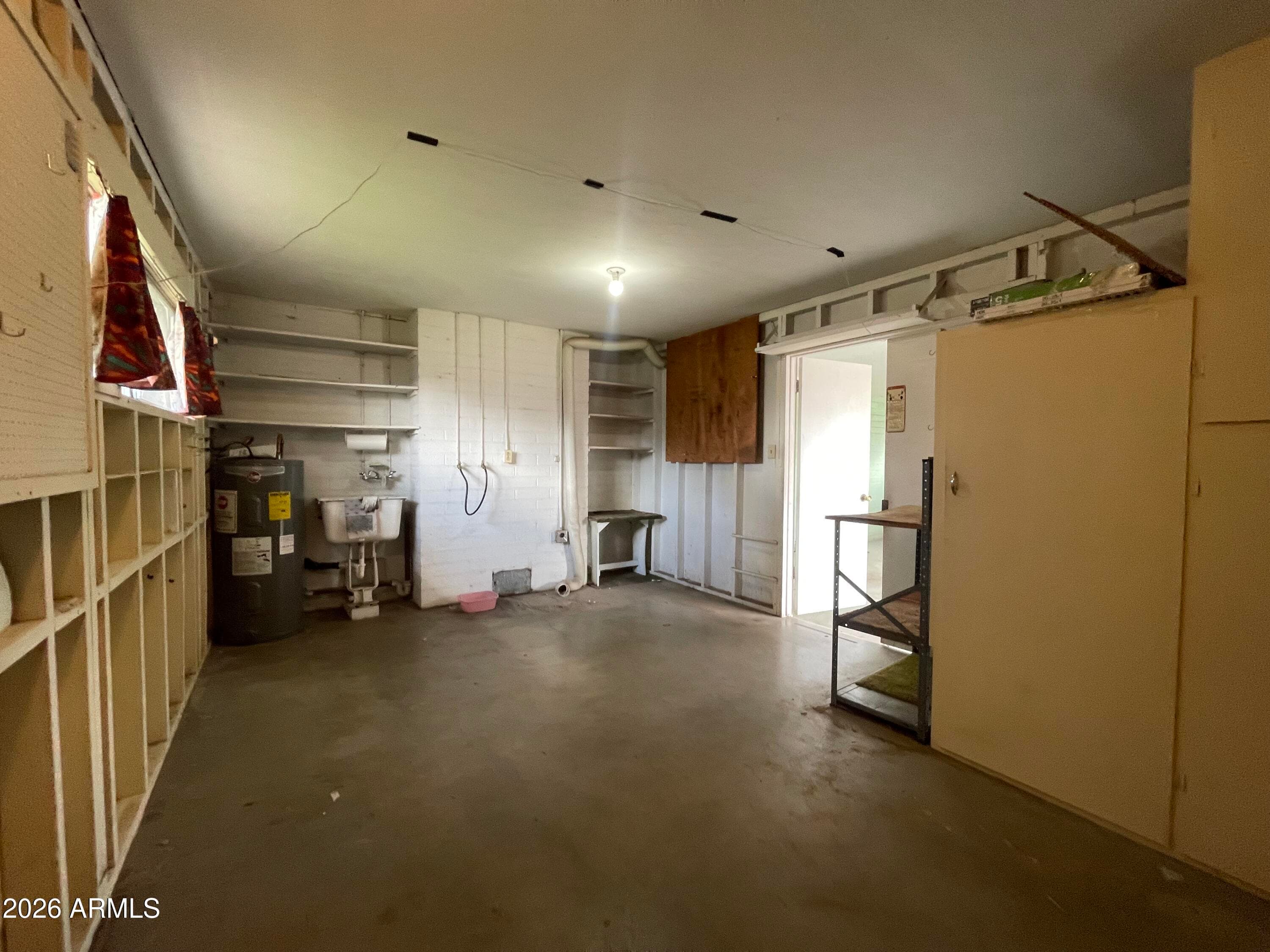 1302 W Hayward Ave — photo 26