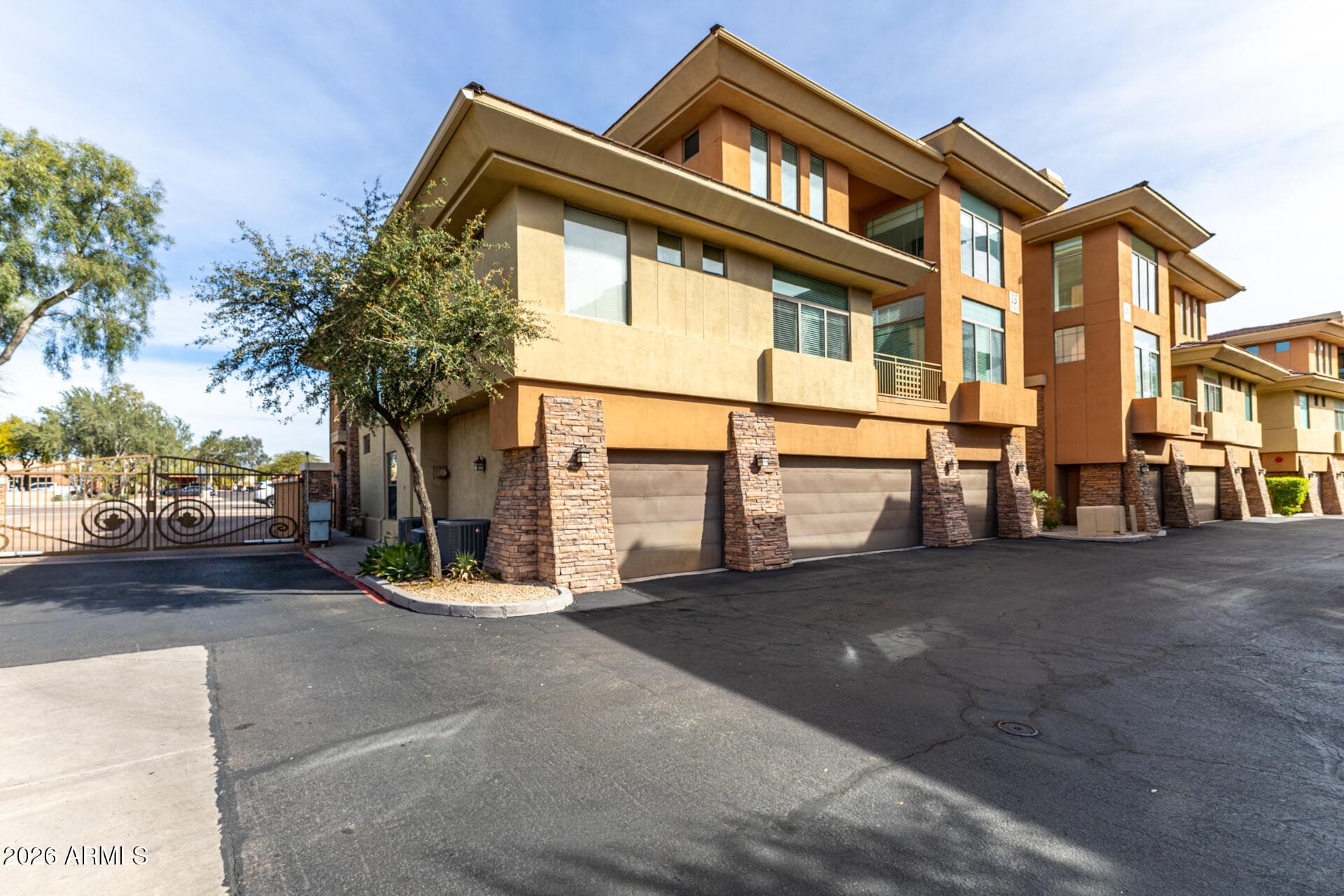 14450 N Thompson Peak Parkway 215 — photo 1