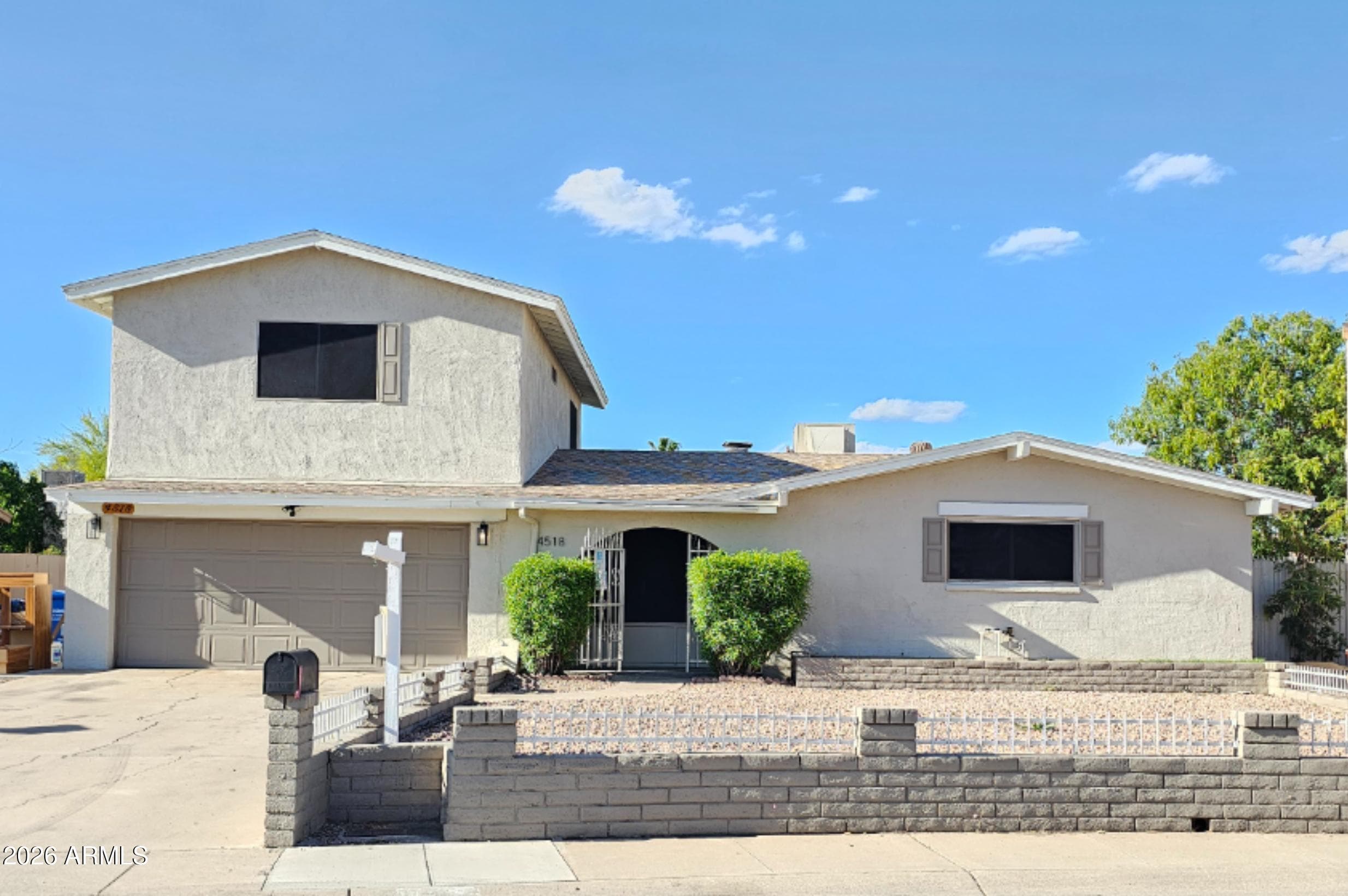 4518 W Paradise Dr — photo 2