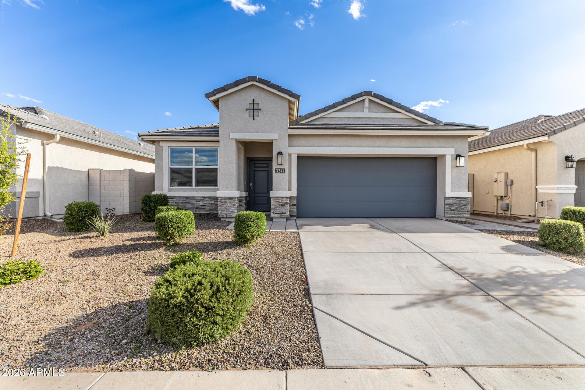 3241 W Shanley Ave — photo 1