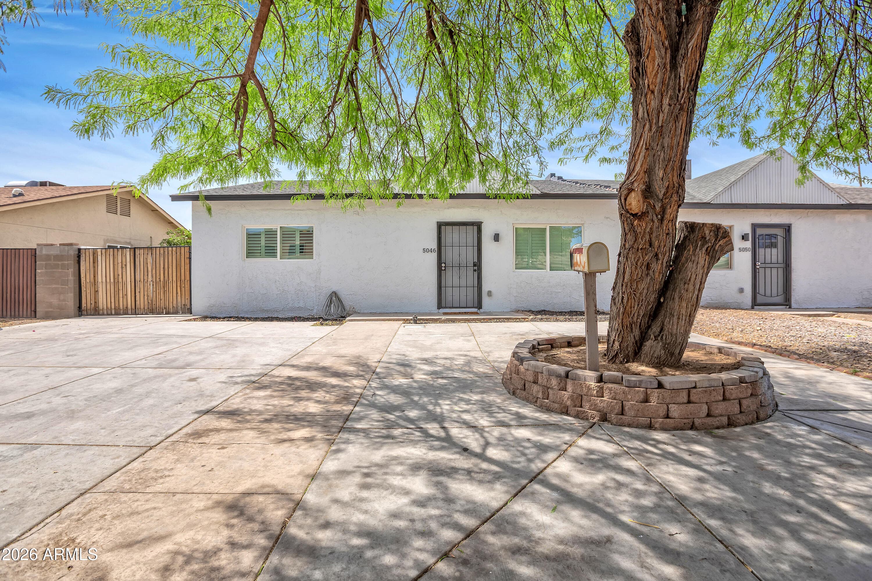 5046 N 41st Dr — photo 1
