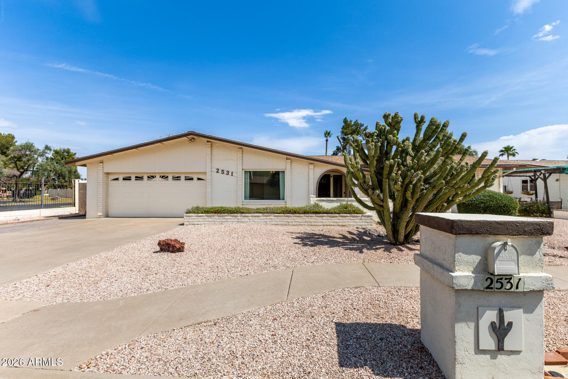 2531 W Campo Alegre Circle — photo 1
