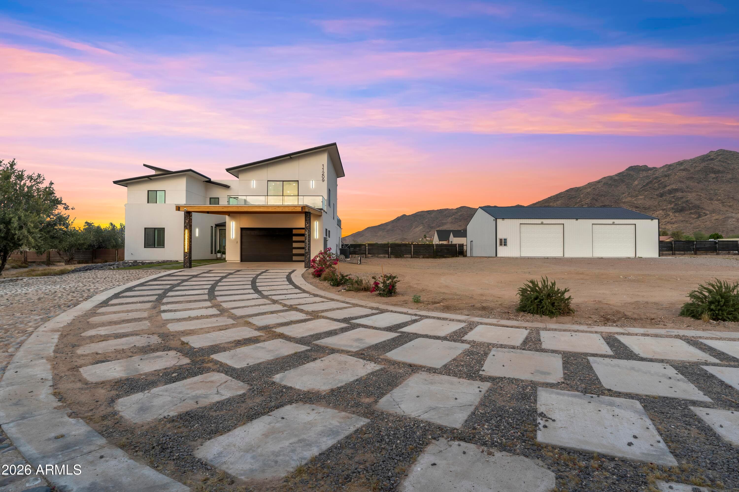 11209 S 39TH LN - See more photos