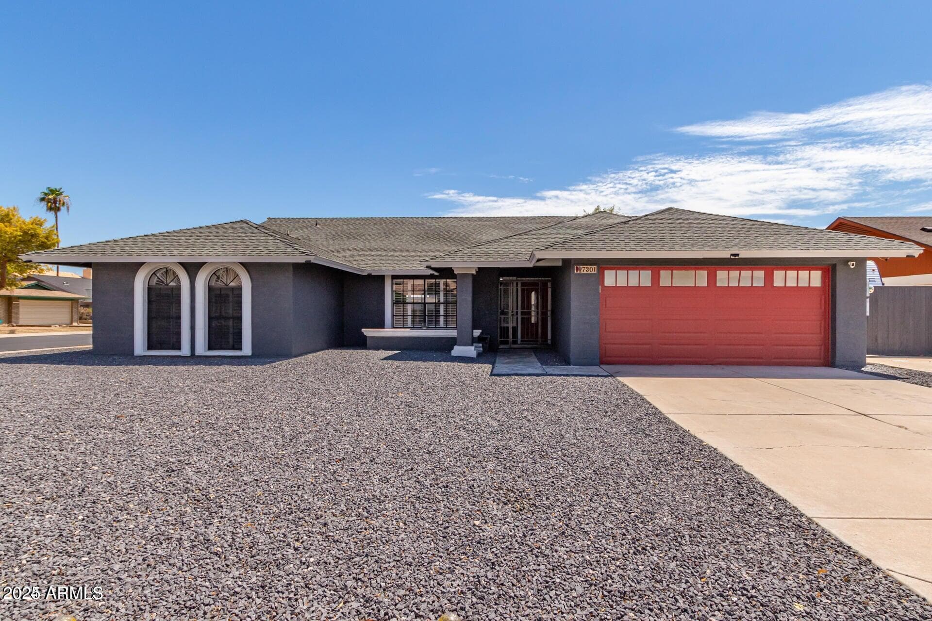 7301 W Sweetwater Ave — photo 1