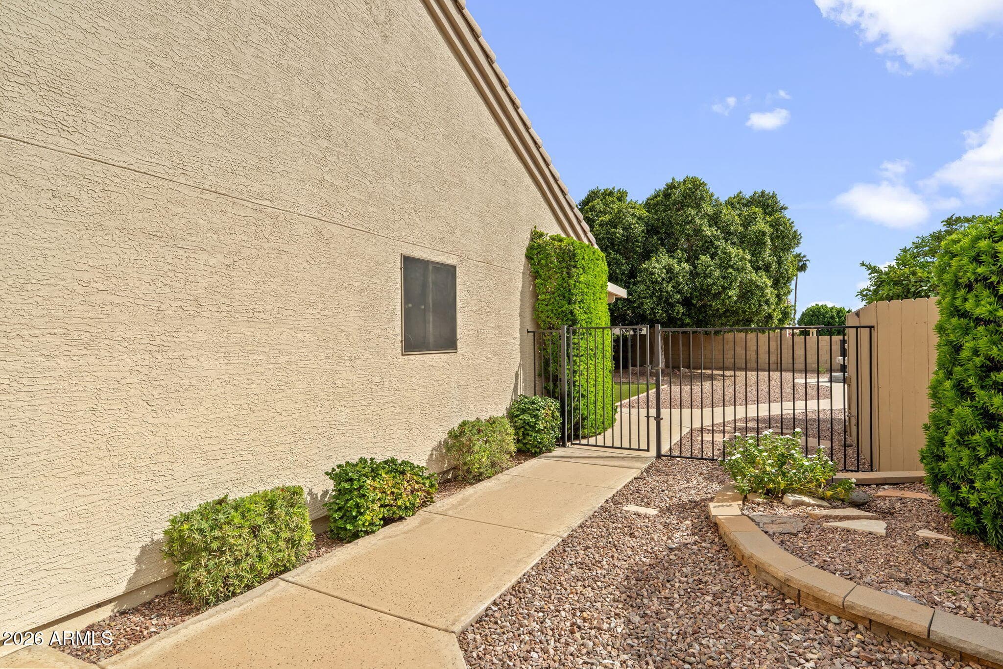 8841 W Port Royale Ln — photo 73