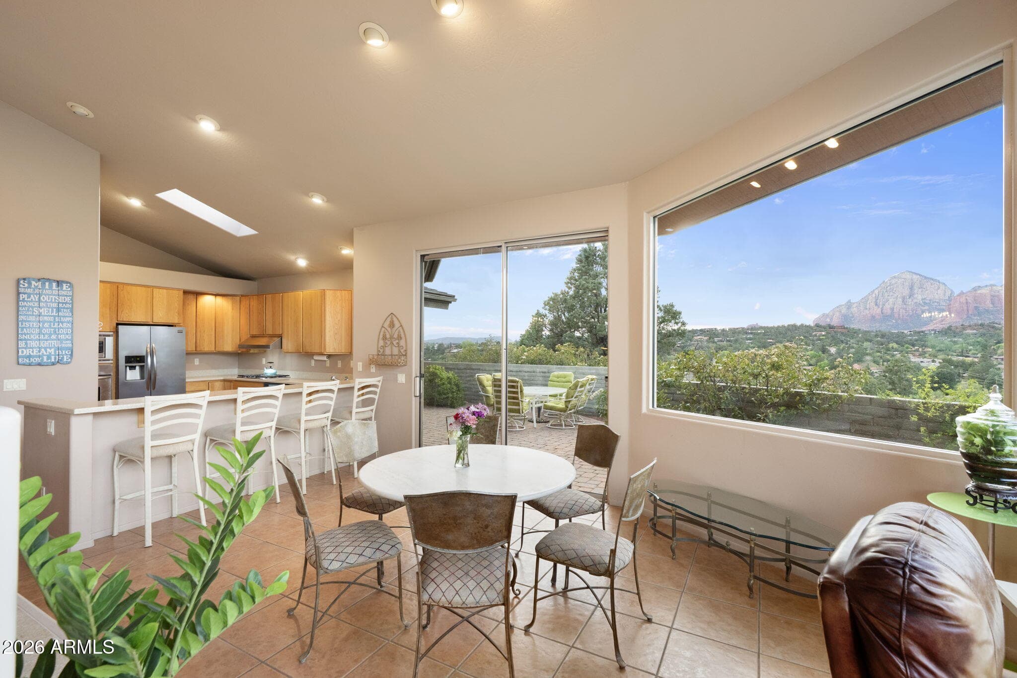 580 NORBIE RD - Photo 4