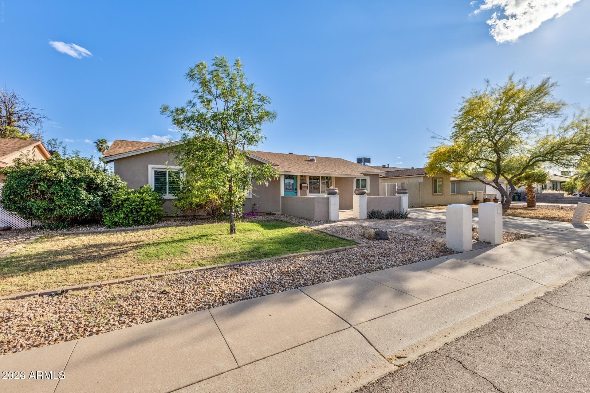 3629 E Winchcomb Dr — photo 2