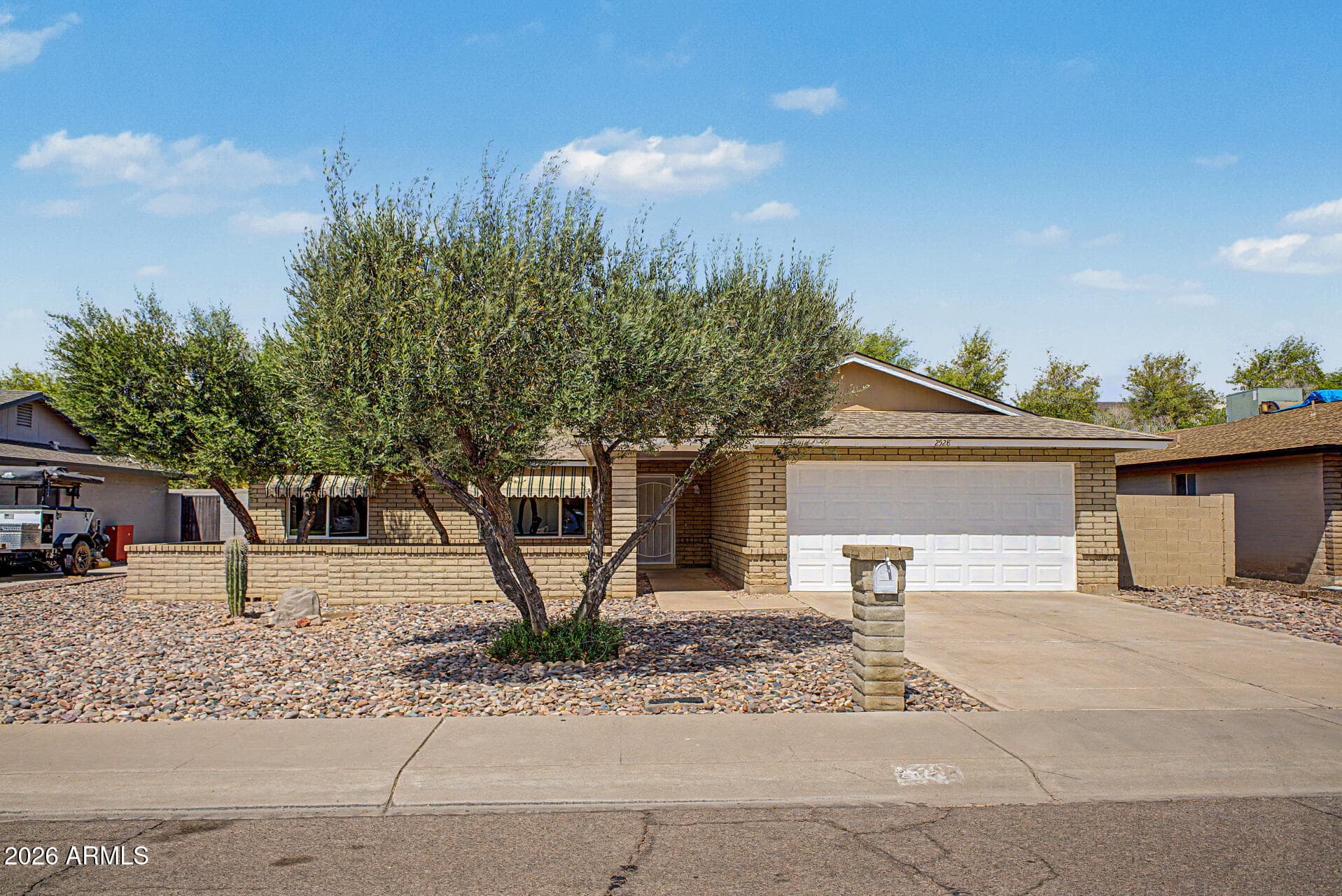 2528 E Malibu Dr — photo 1