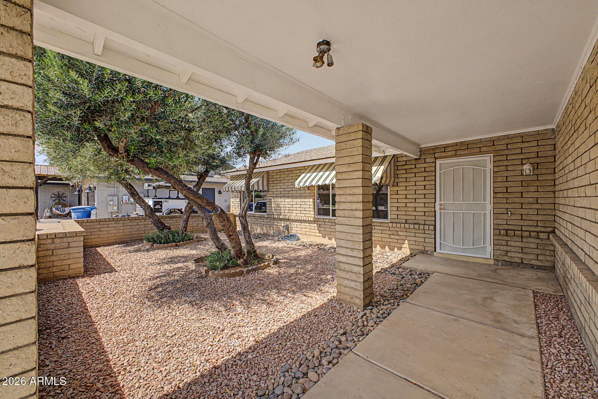 2528 E Malibu Dr — photo 2