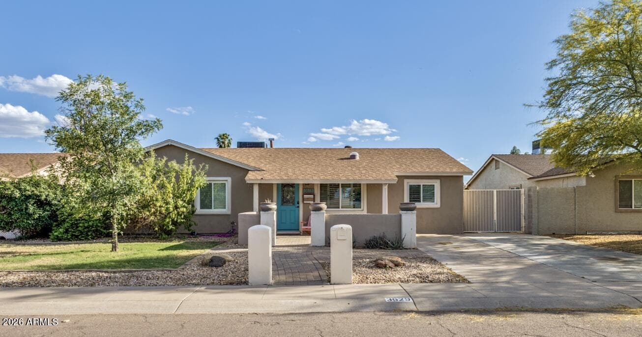 3629 E Winchcomb Dr — photo 1