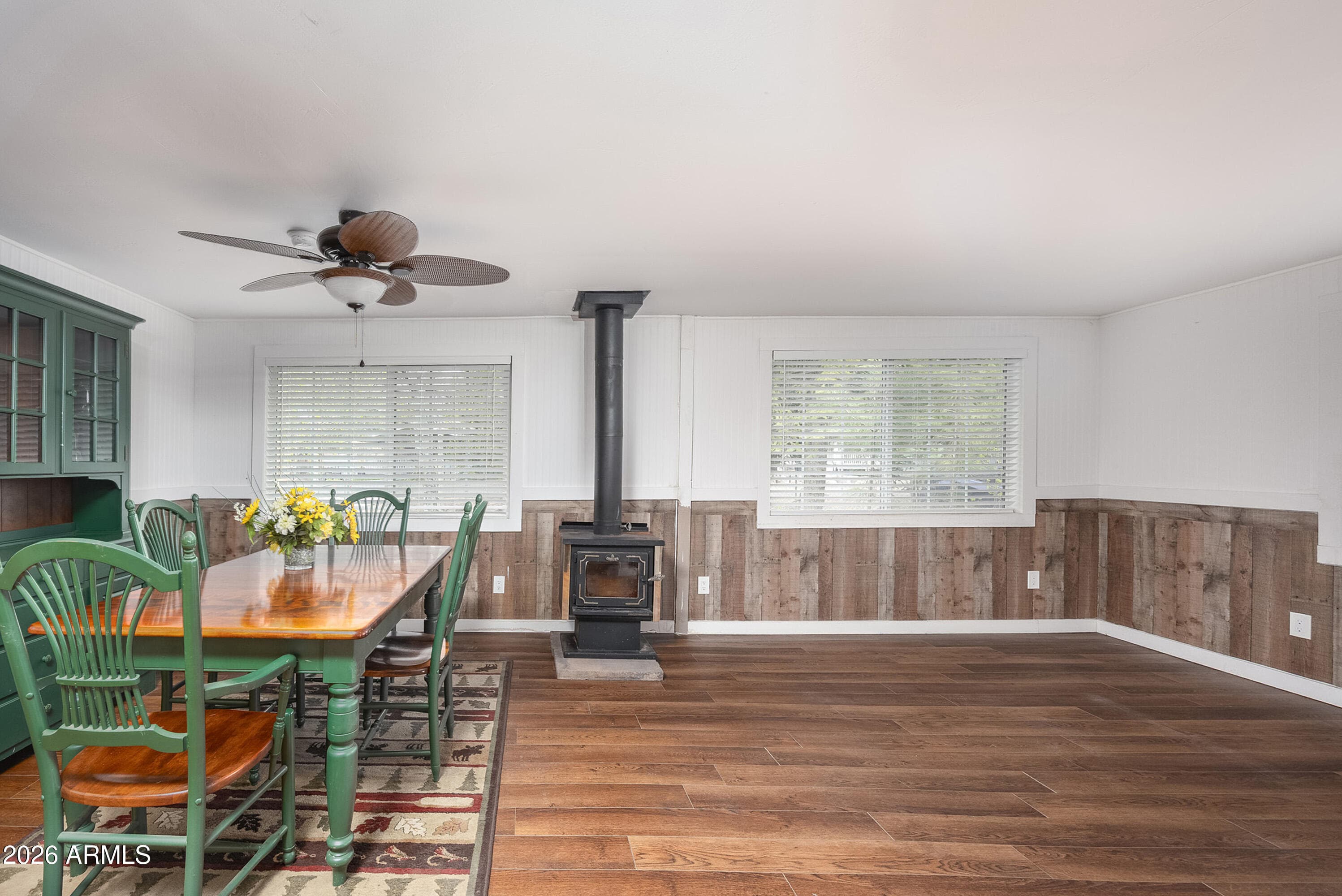 535 E OAK DR - Photo 5