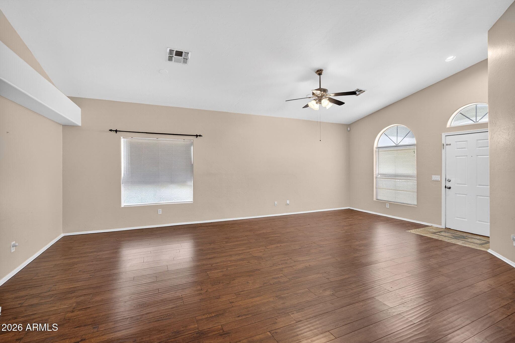 2925 E Blanche Dr — photo 2