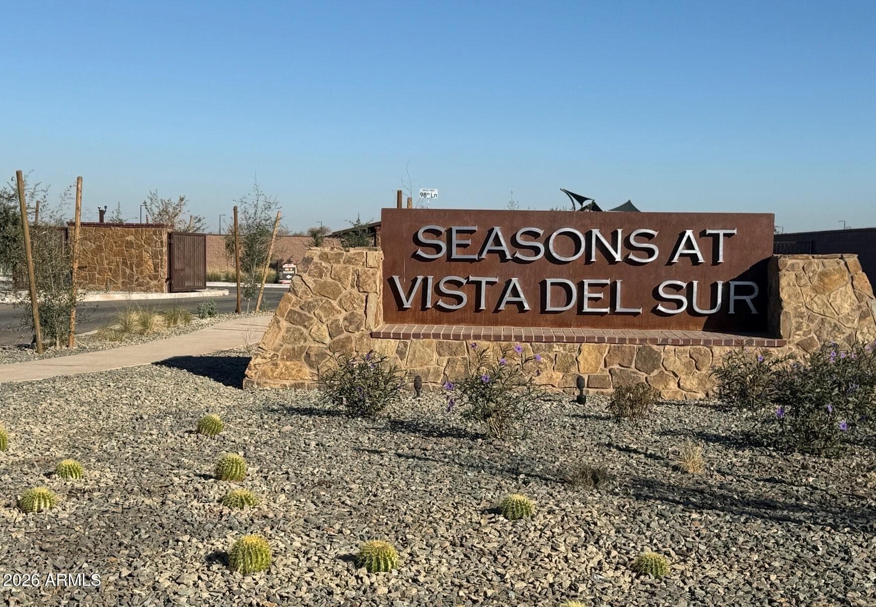 9810 W Fraktur Rd — photo 2