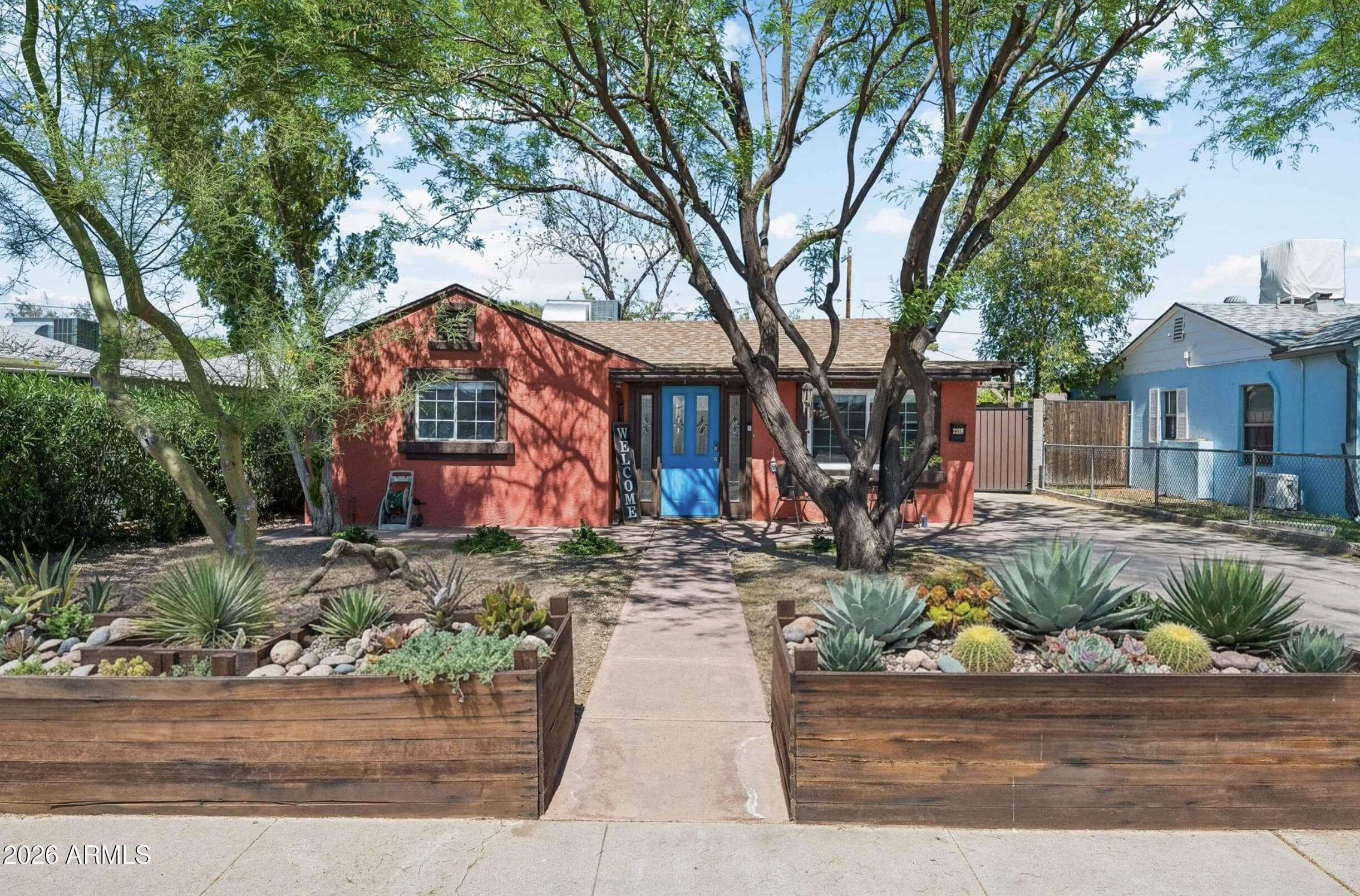 2218 E Yale St — photo 1
