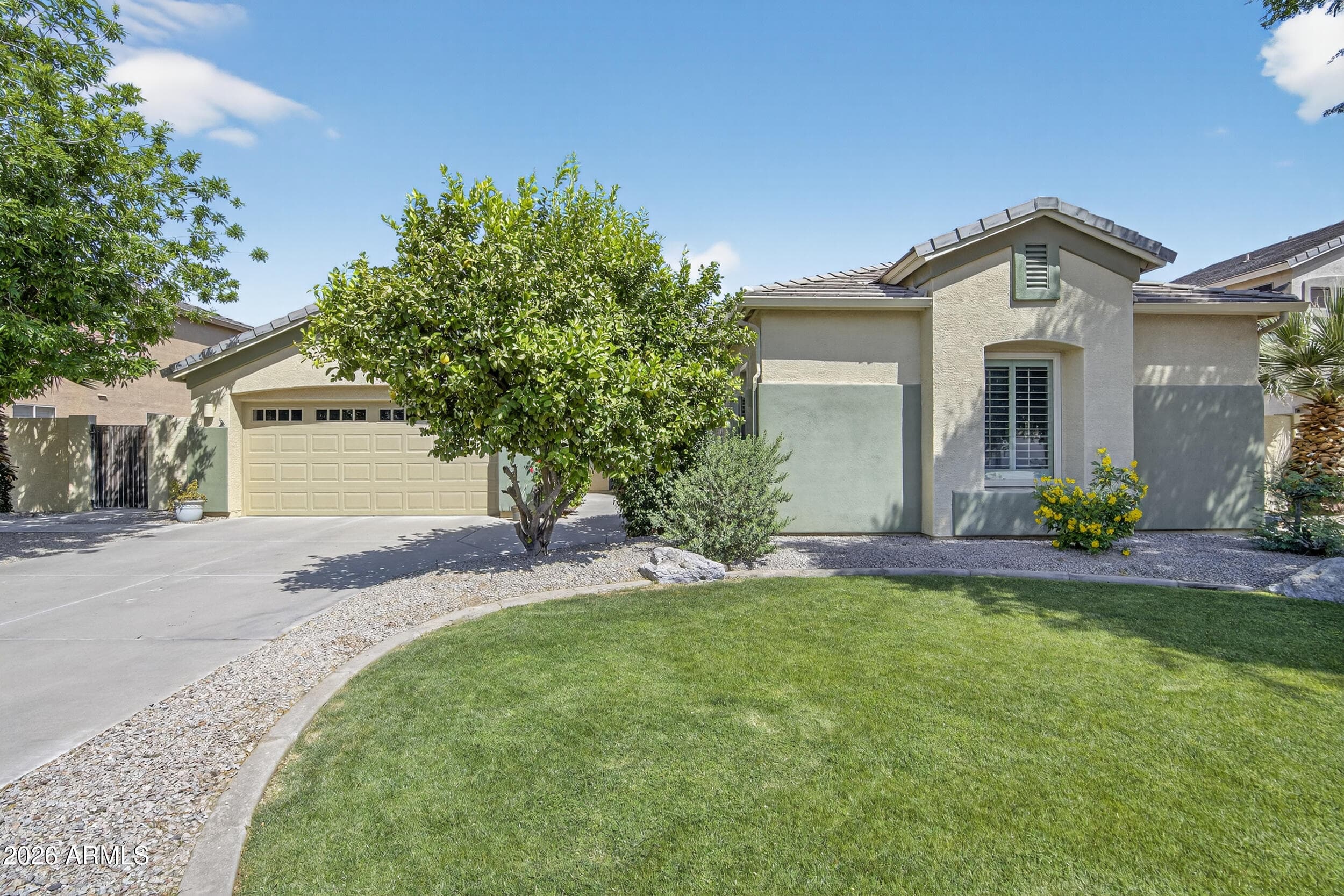 138 E Mary Ln — photo 1