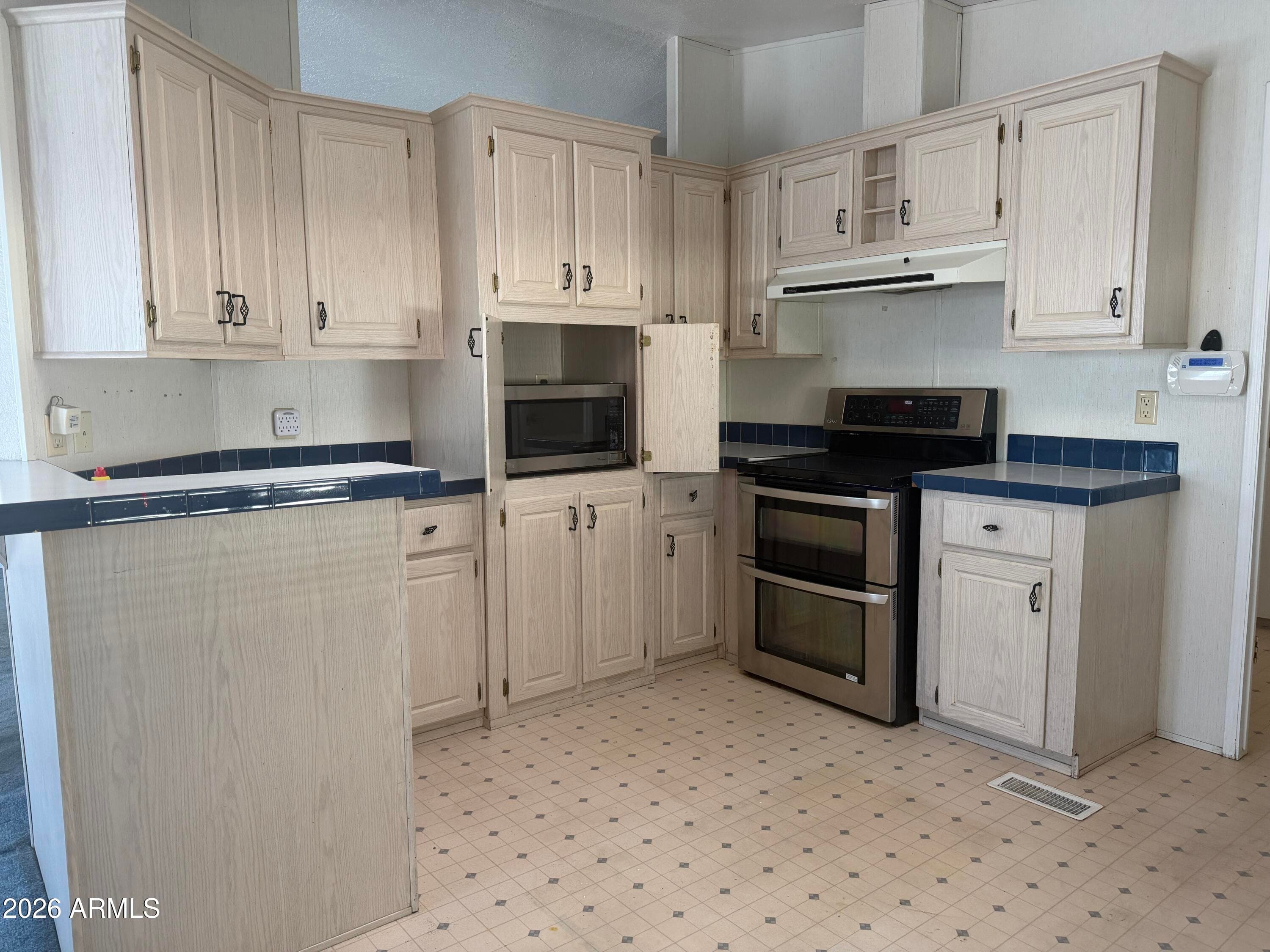 2208 W Baseline Ave 102 — photo 2