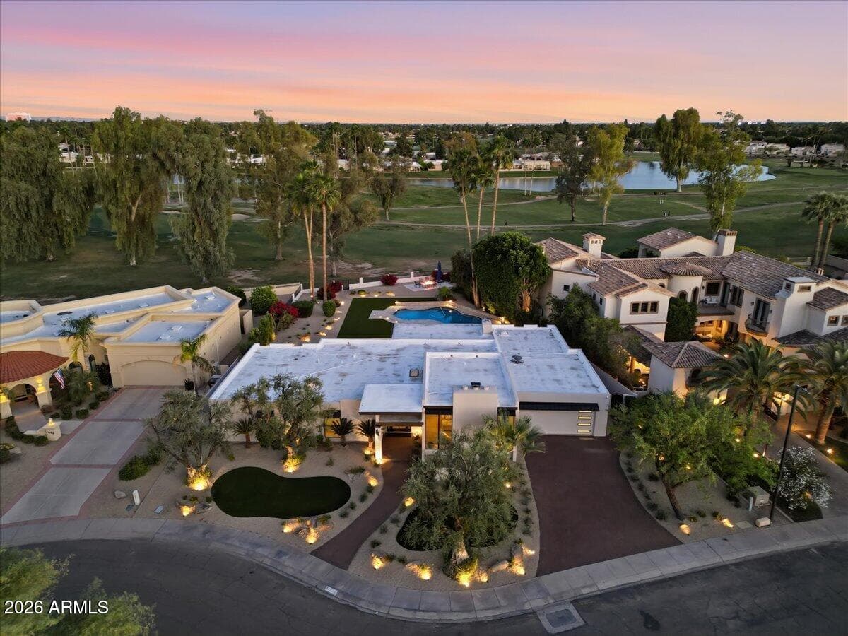 7643 E Via Del Placito -- — photo 99