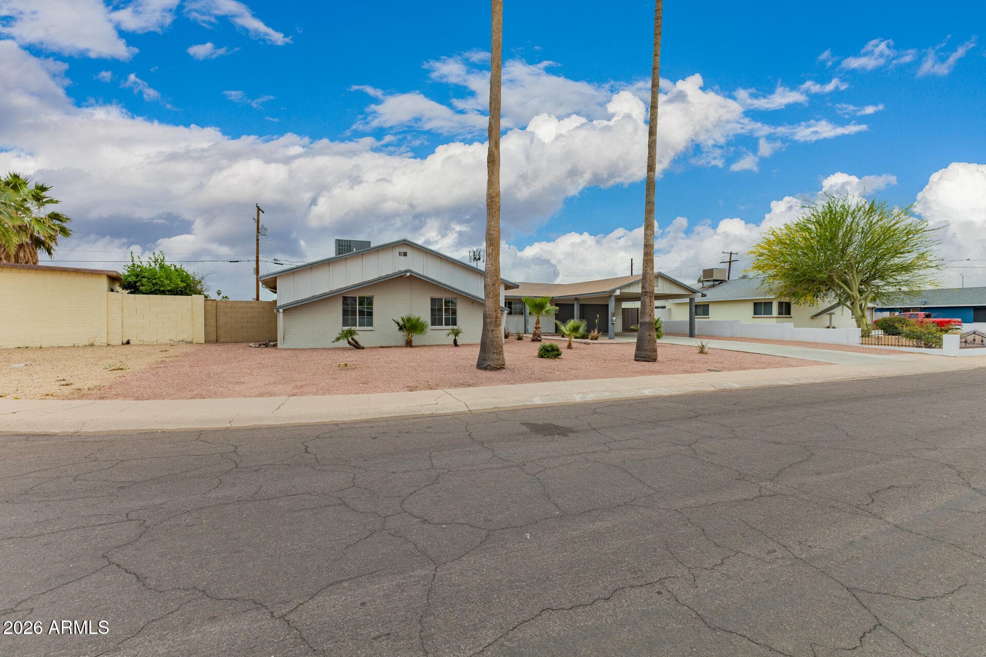 5017 N 64TH AVE - Photo 3