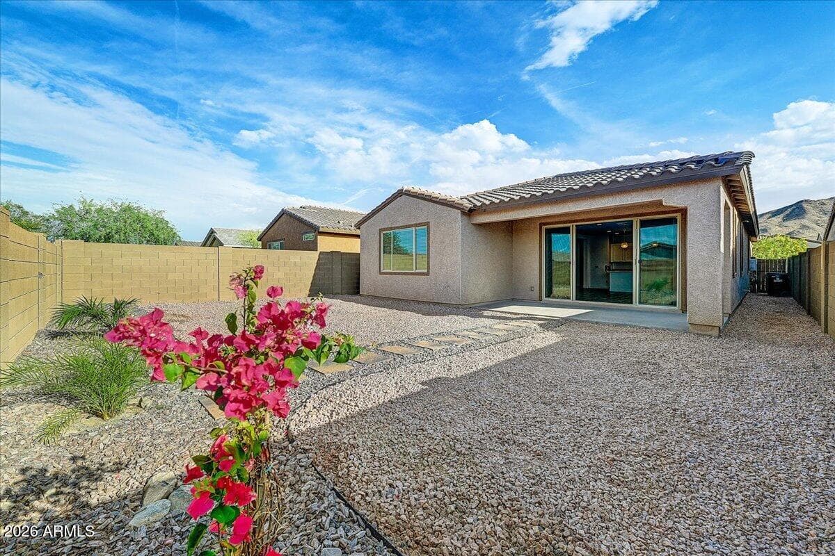 1642 W Monte Way — photo 20