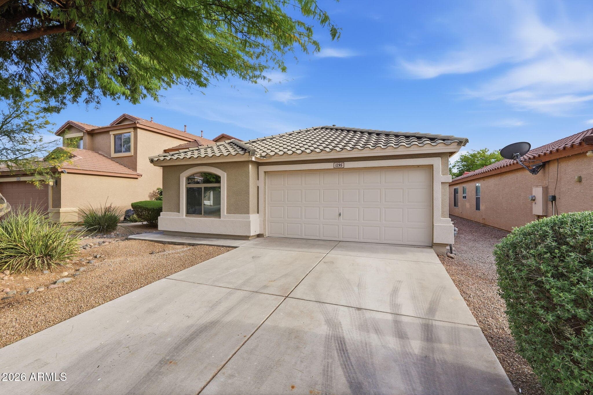 1295 E Estelle Ln — photo 2