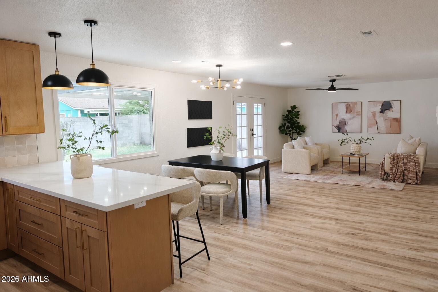 7946 W Coolidge St — photo 2