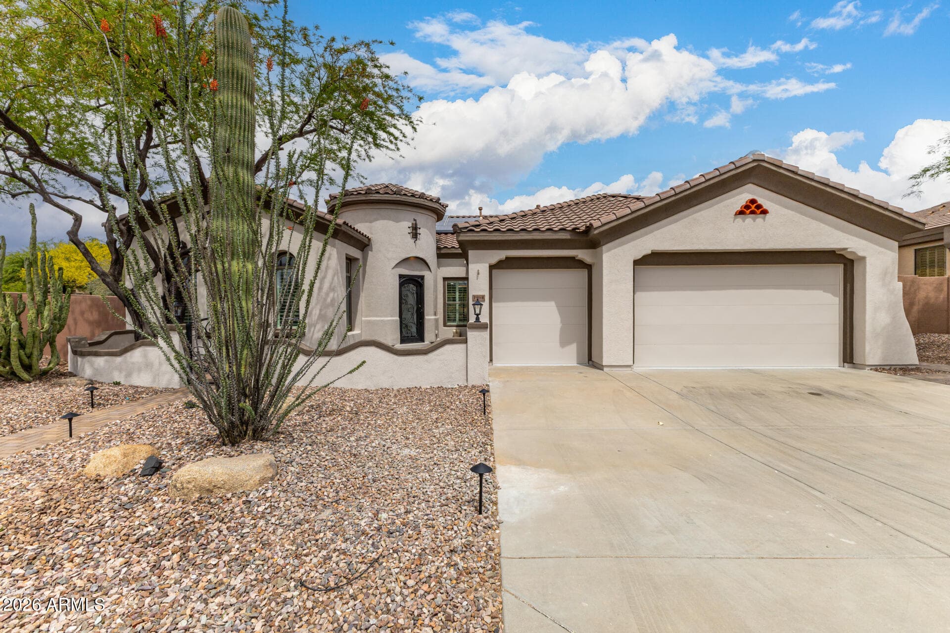 1964 W Wayne Ln — photo 1