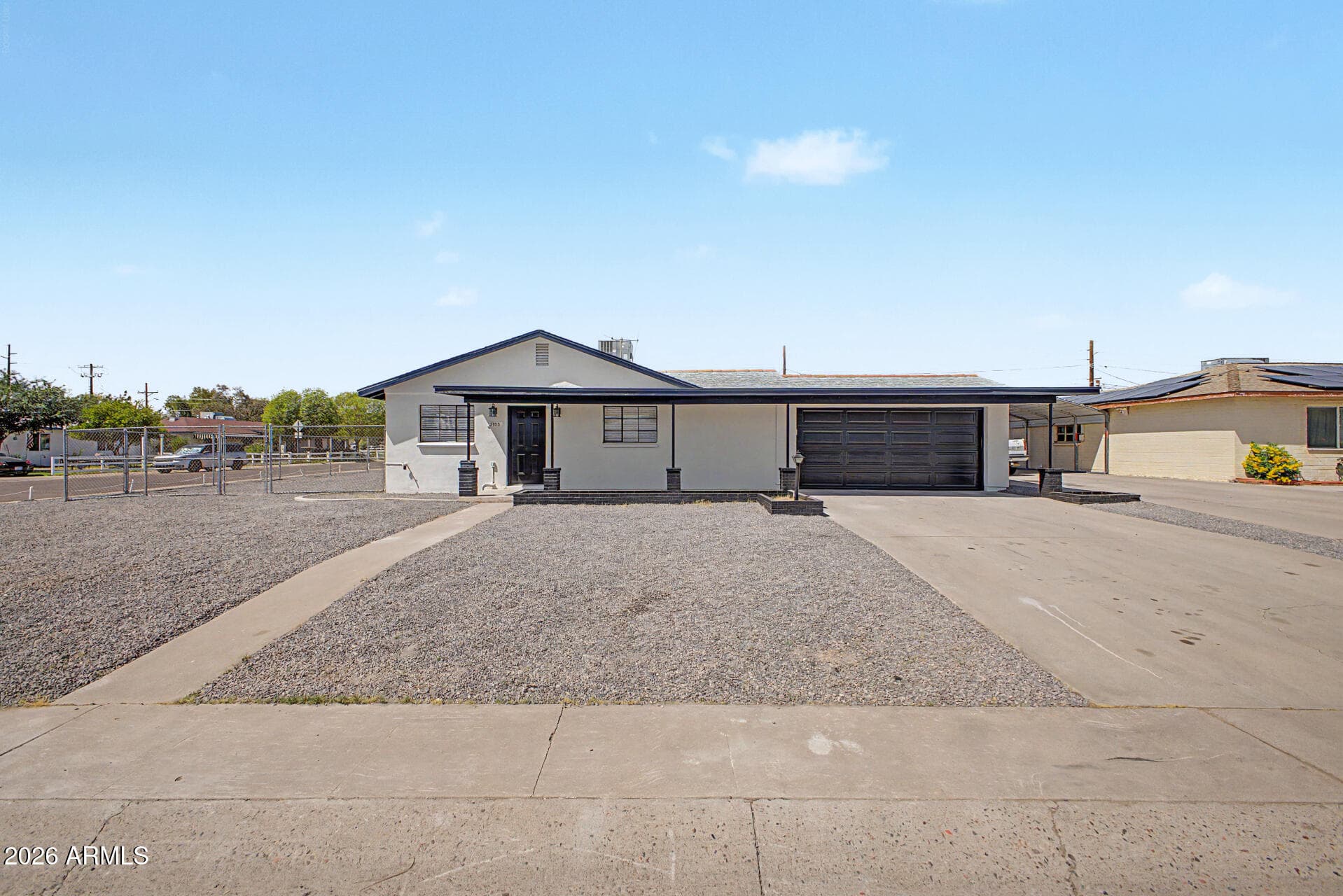 5702 N 22nd Dr — photo 1