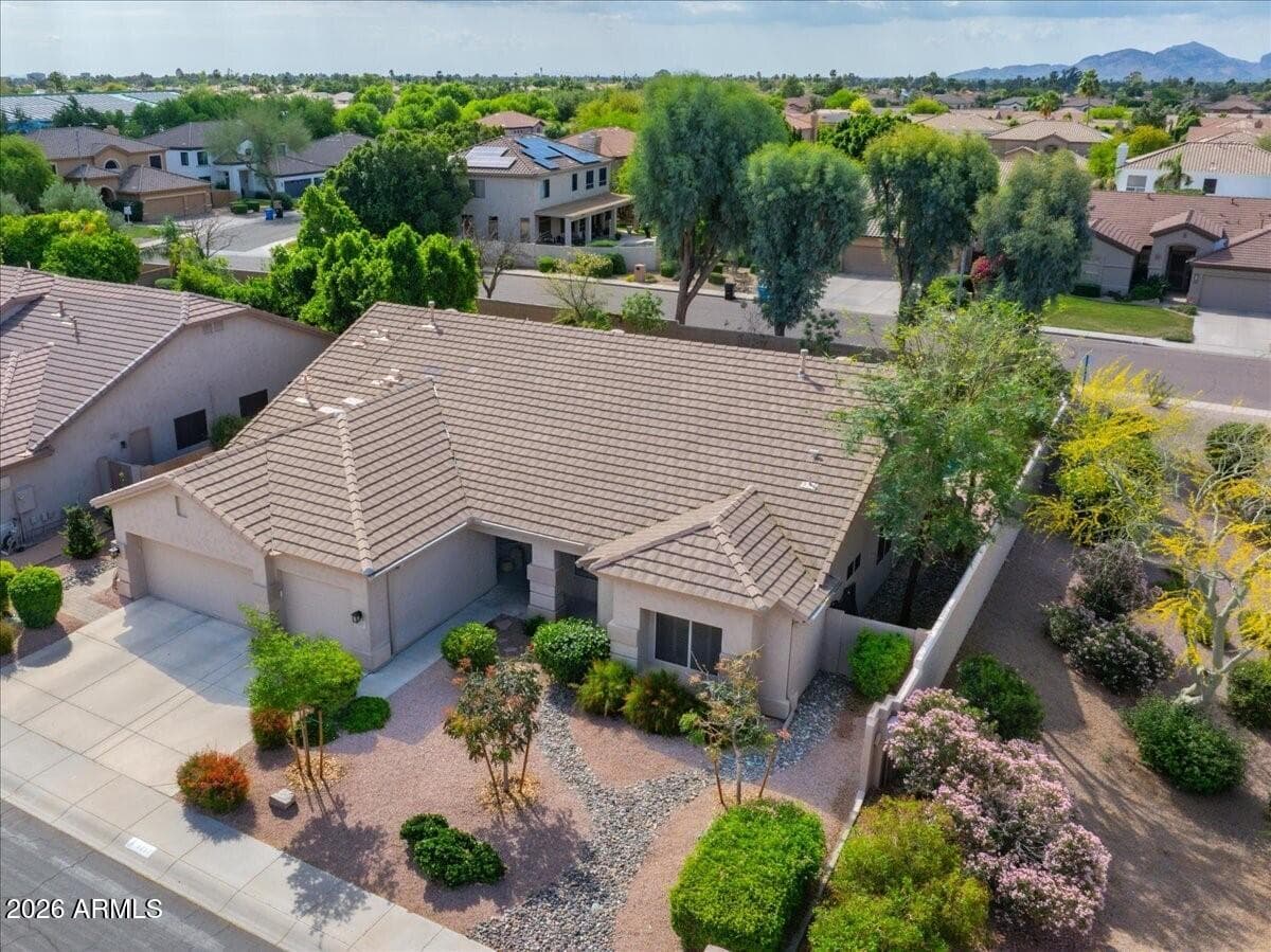 5227 E Libby St — photo 2