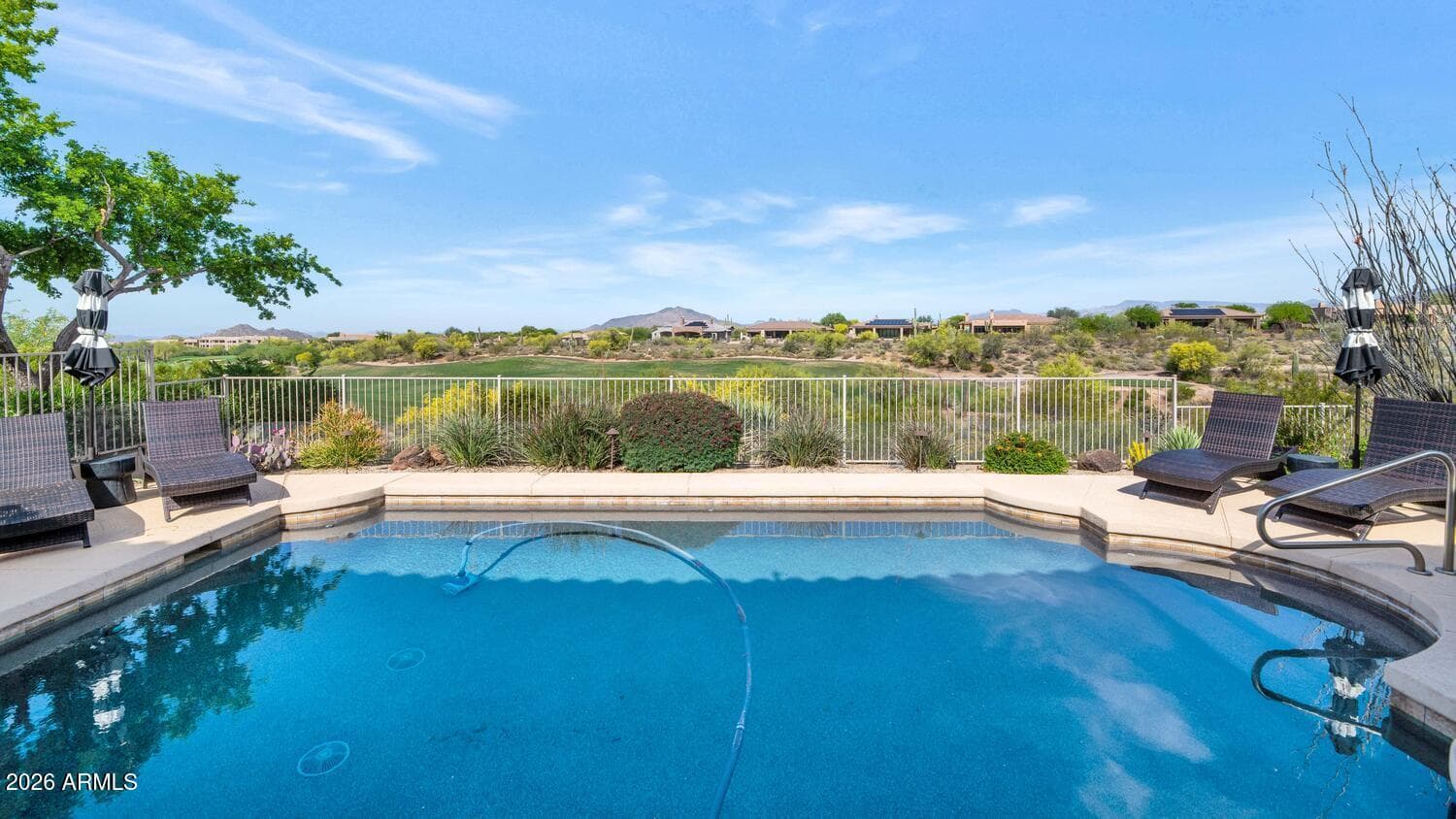 9860 E Roadrunner Dr — photo 2