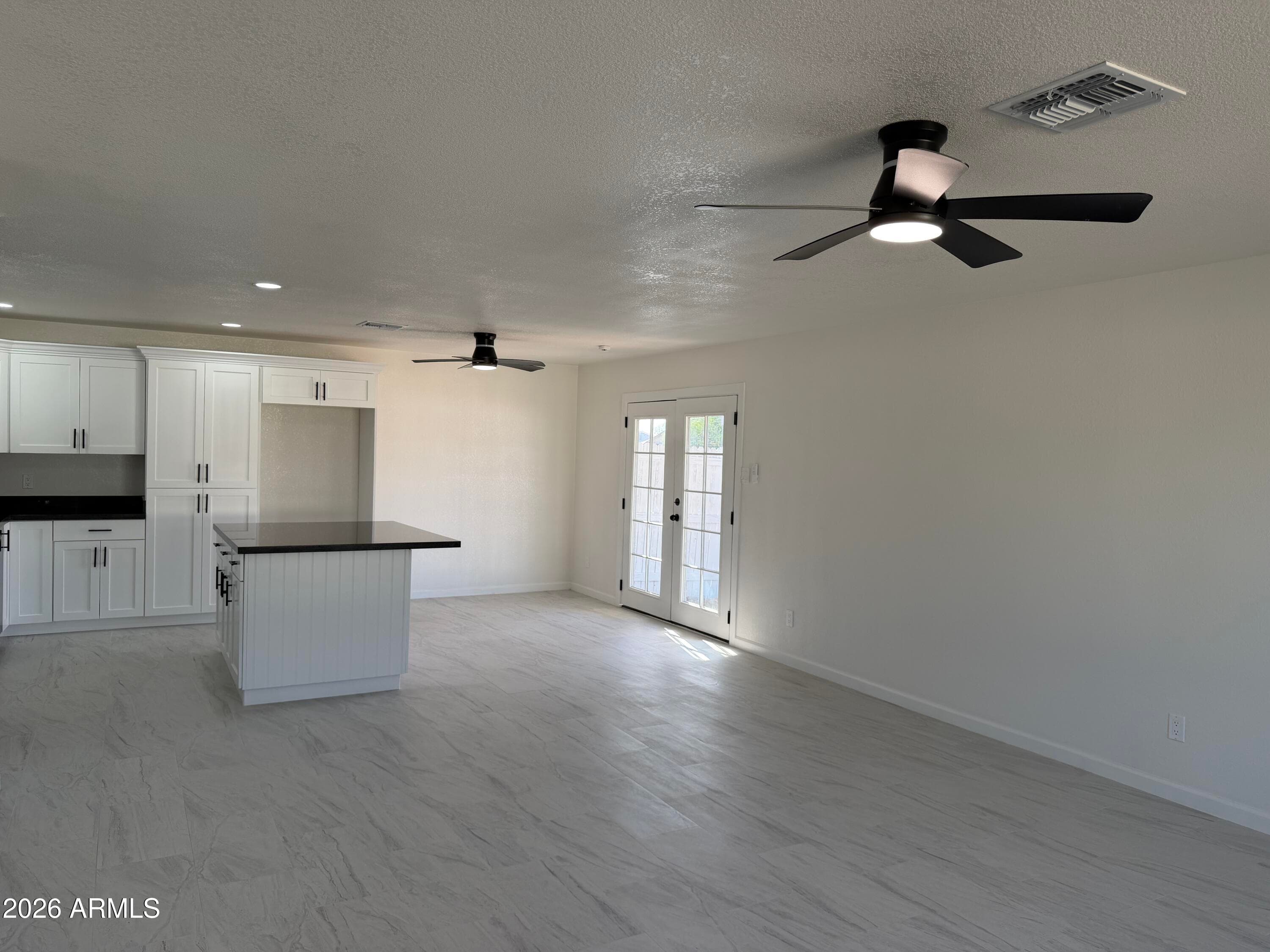 14066 N 48th Ave — photo 2