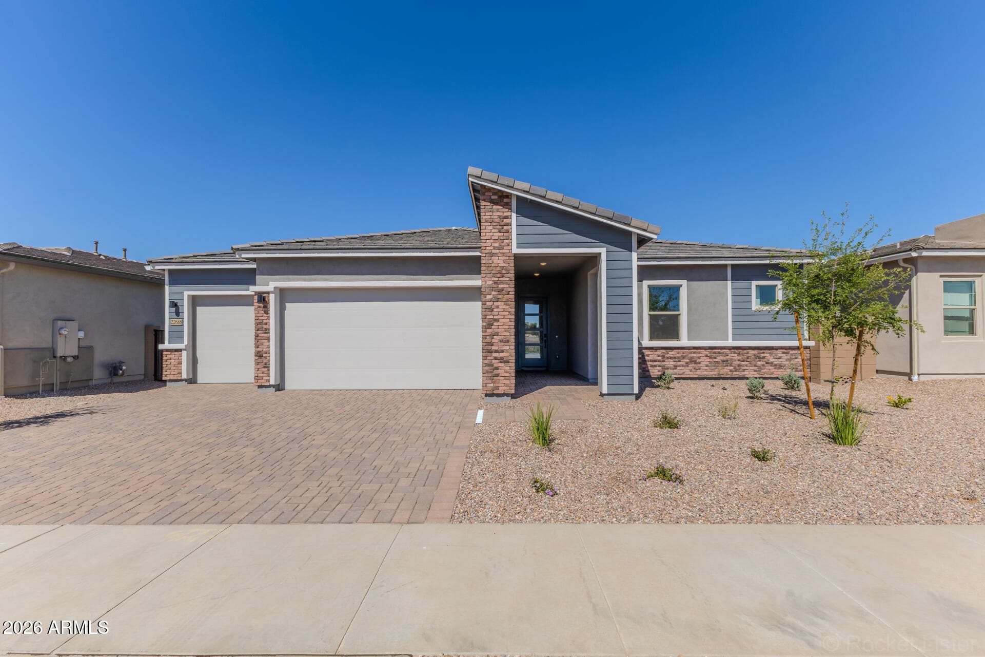 22688 E Diana Way — photo 1