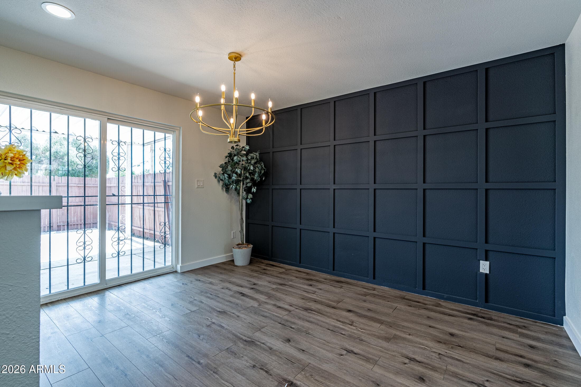 4662 W Krall St — photo 2