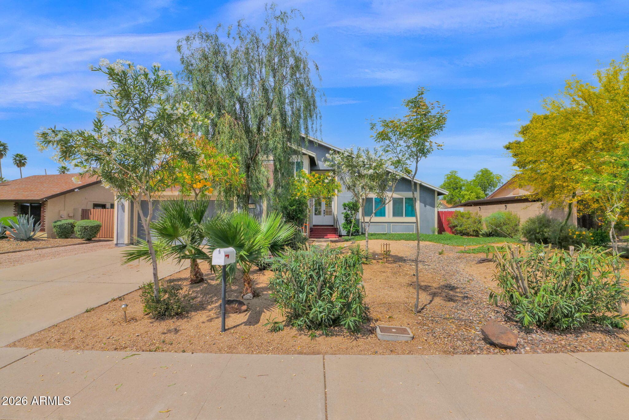 2420 W Mandalay Ln — photo 1