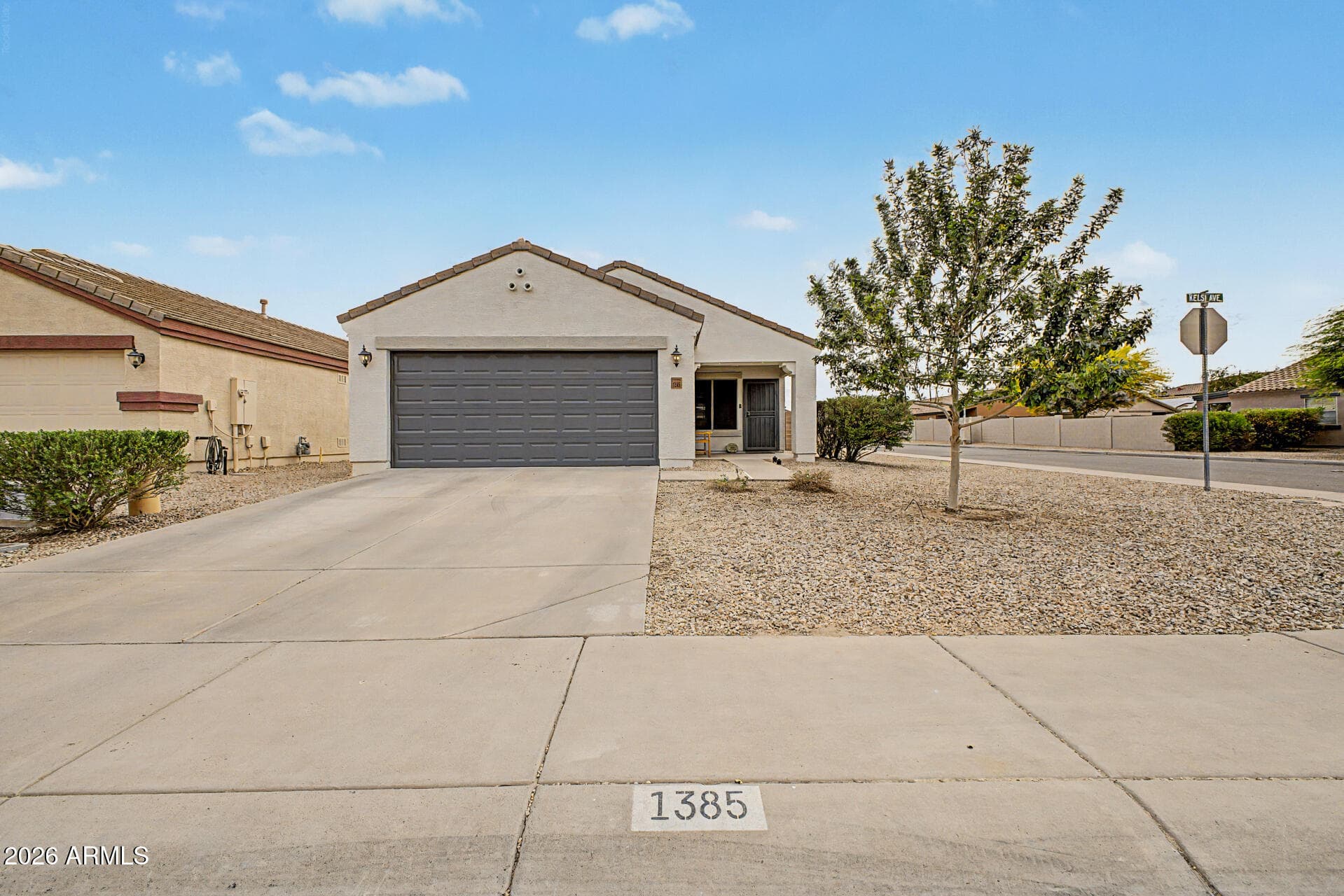 1385 E Kelsi Ave — photo 1